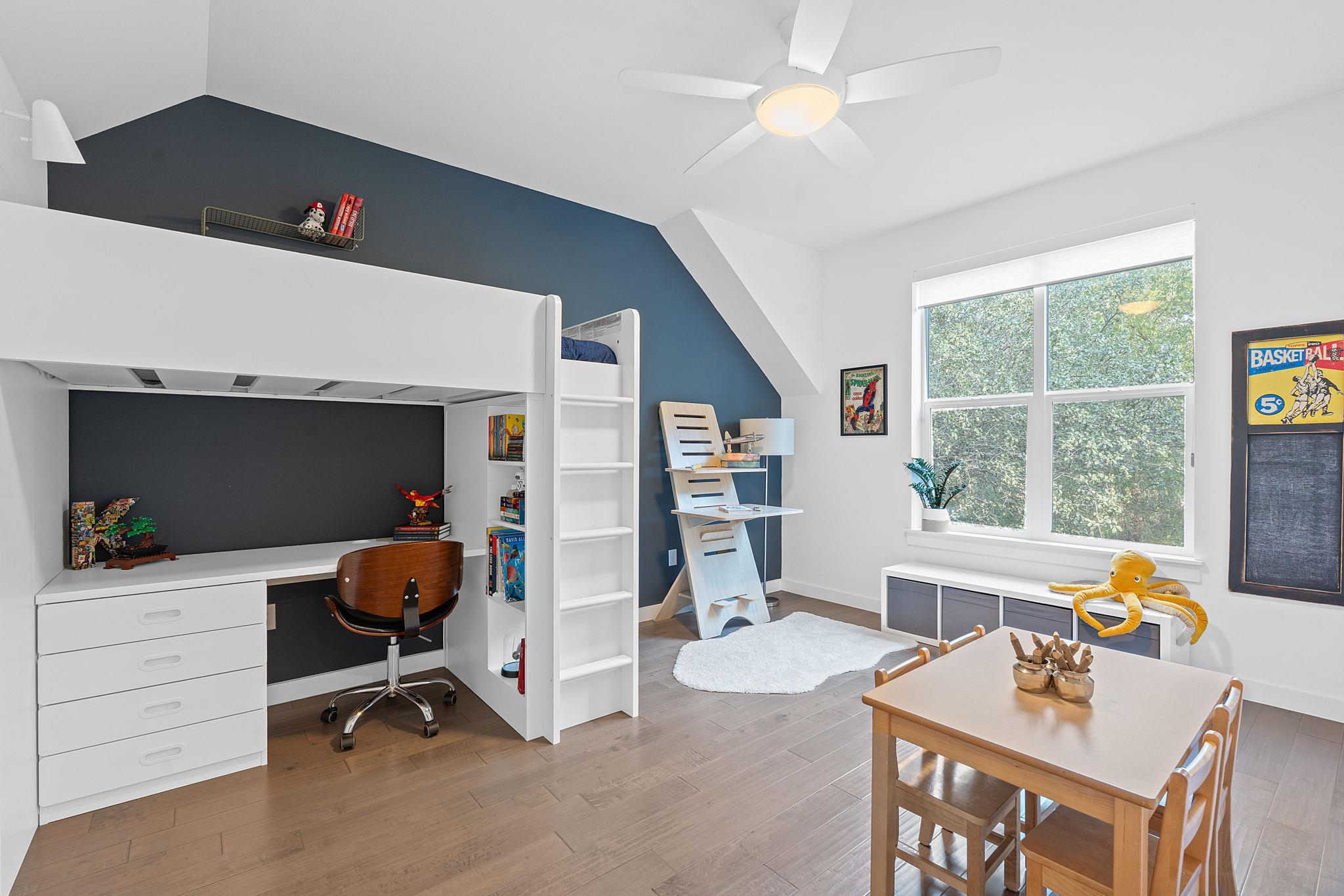 3001 Del Curto RD # 10