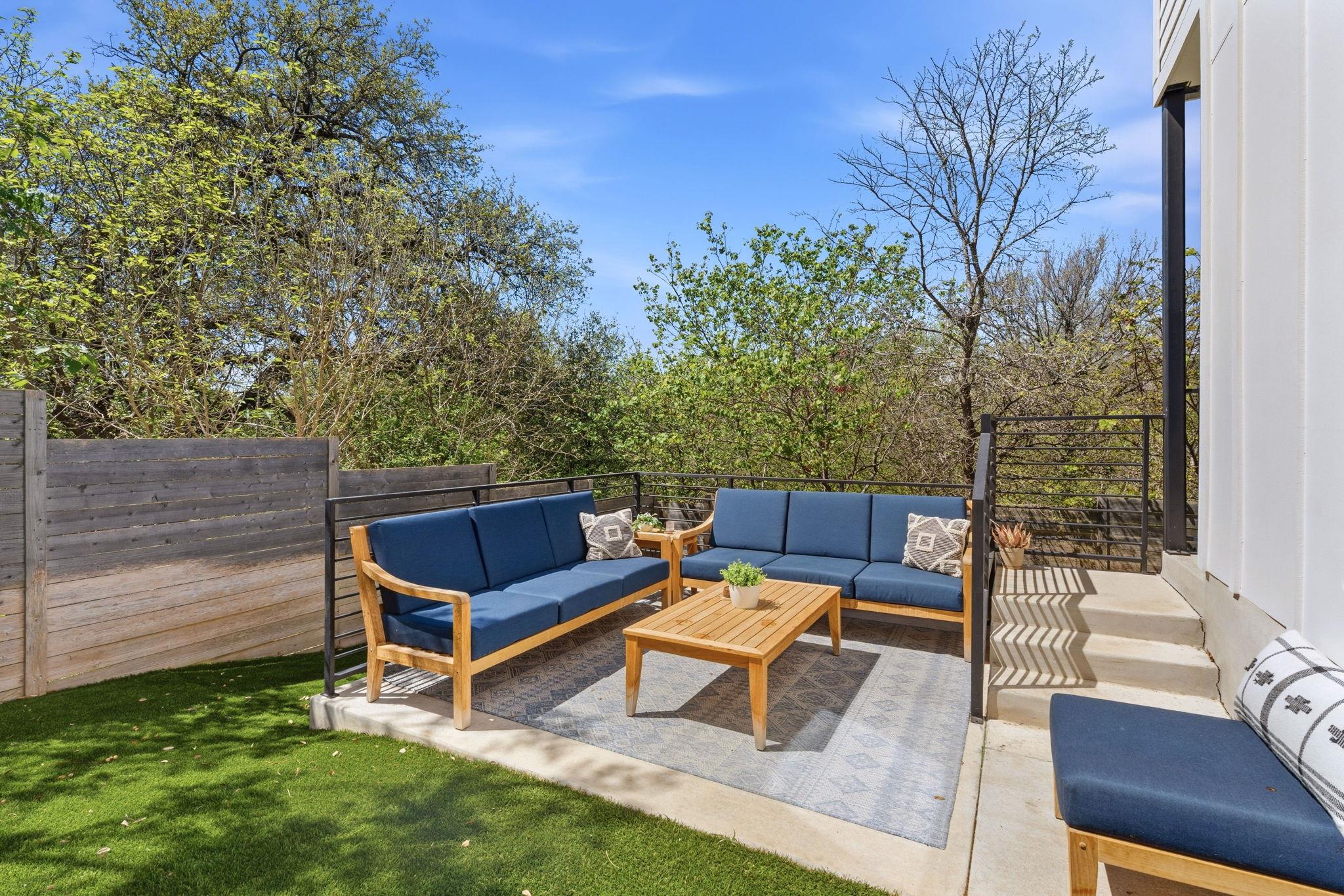 1168 Ridgeway DR # 2