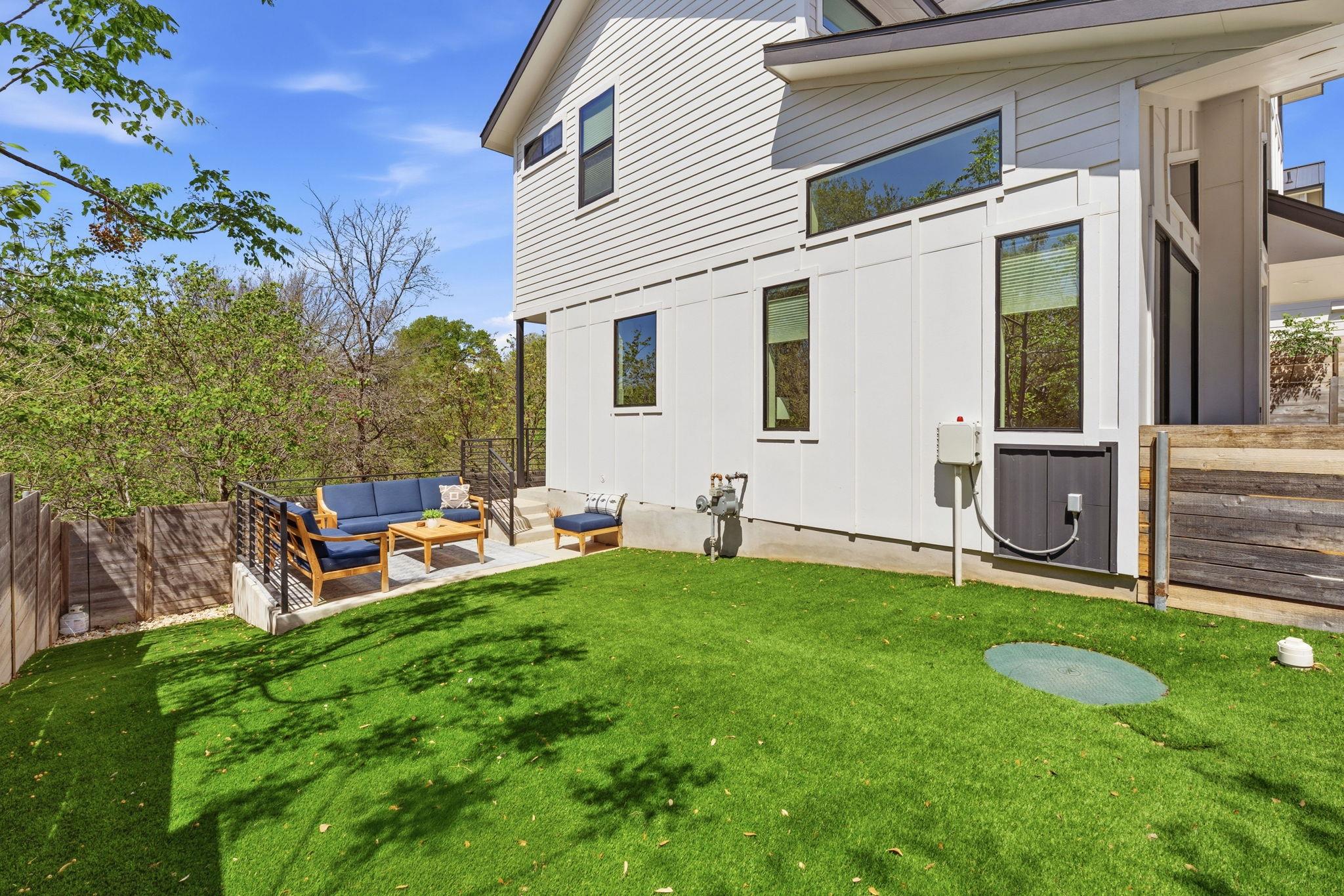 1168 Ridgeway DR # 2