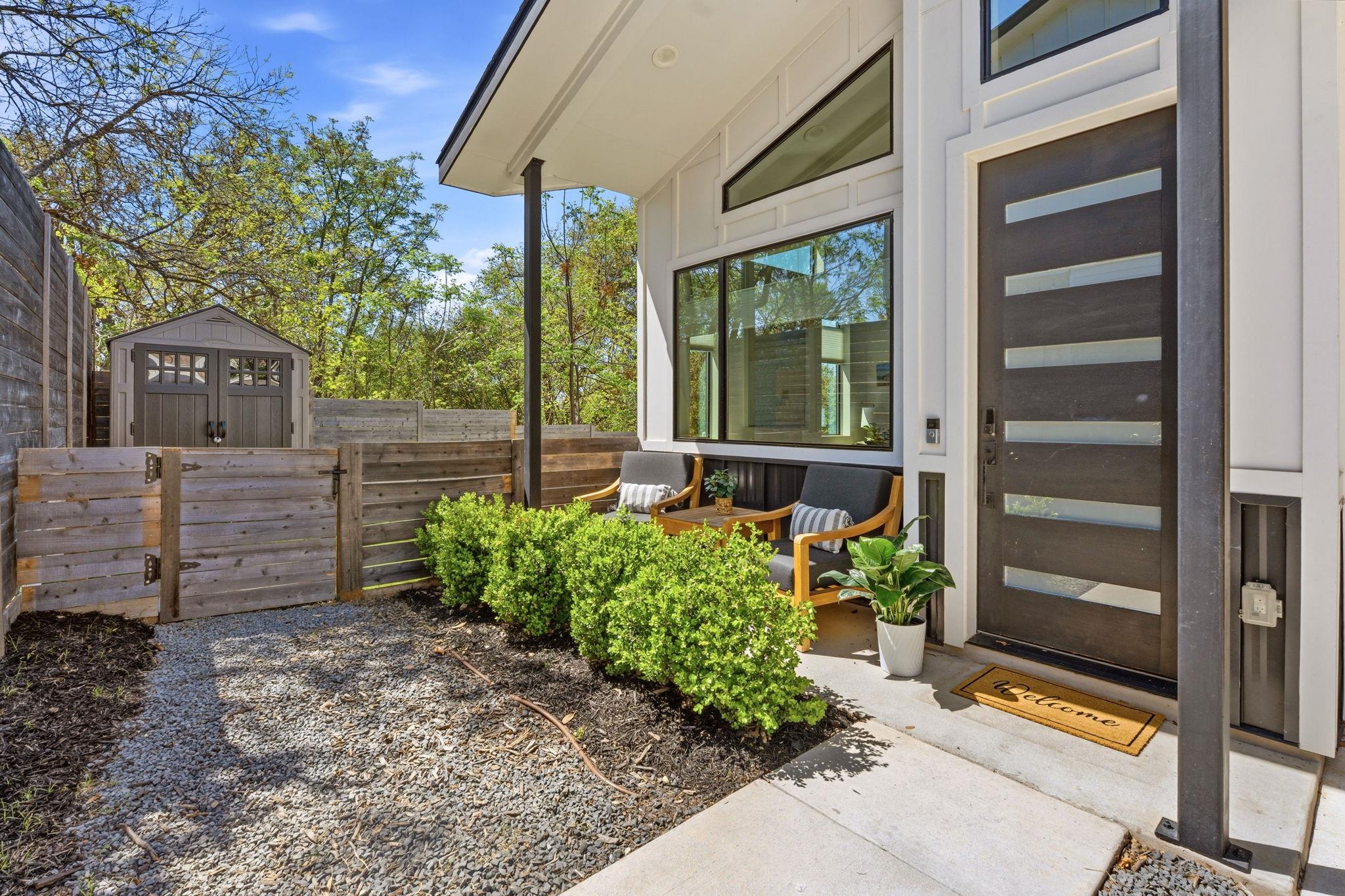 1168 Ridgeway DR # 2