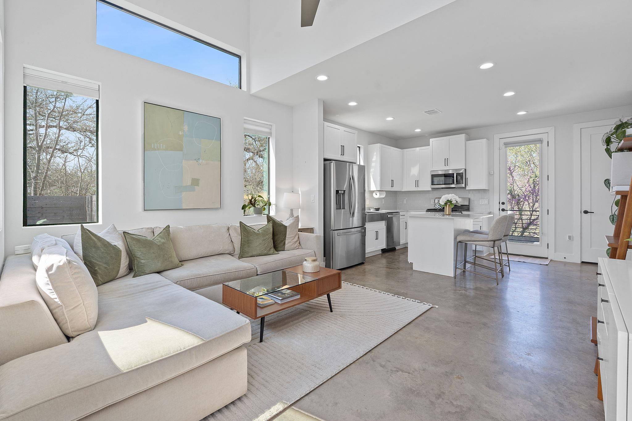 1168 Ridgeway DR # 2