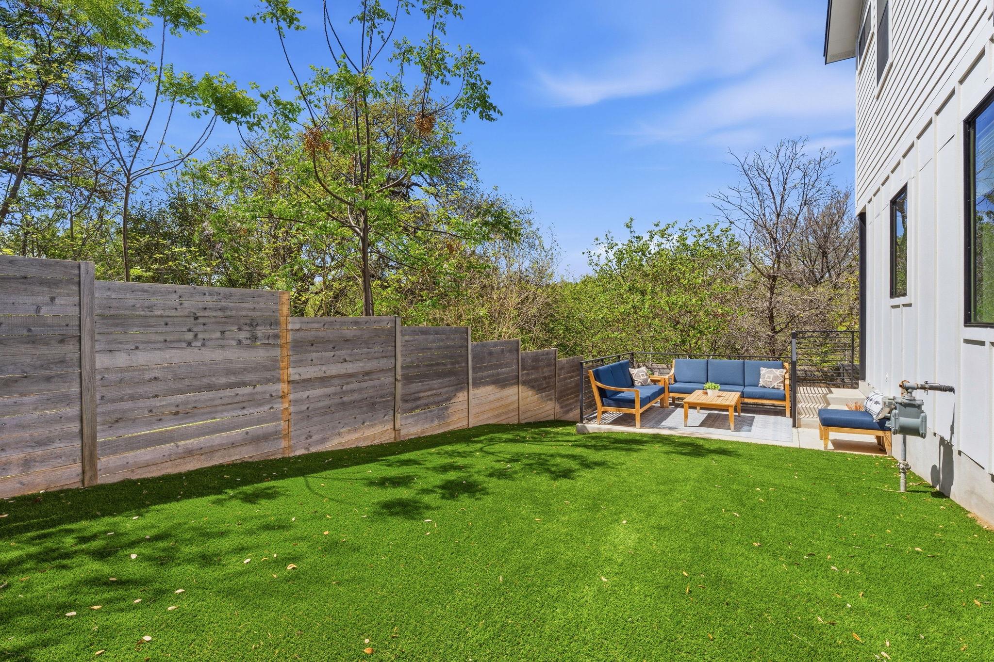 1168 Ridgeway DR # 2