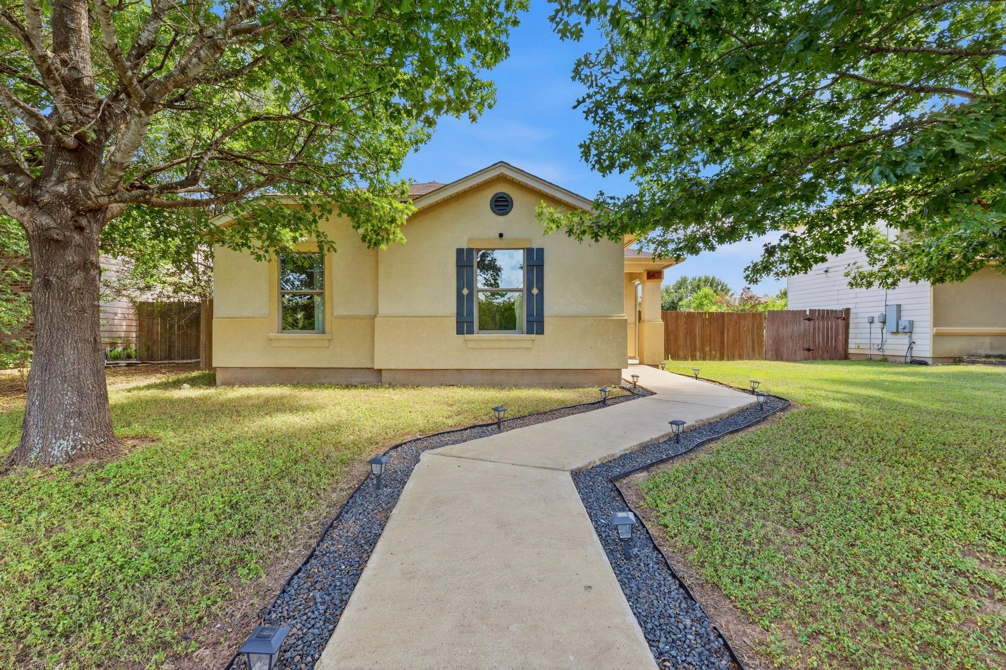 5407 Viewpoint DR