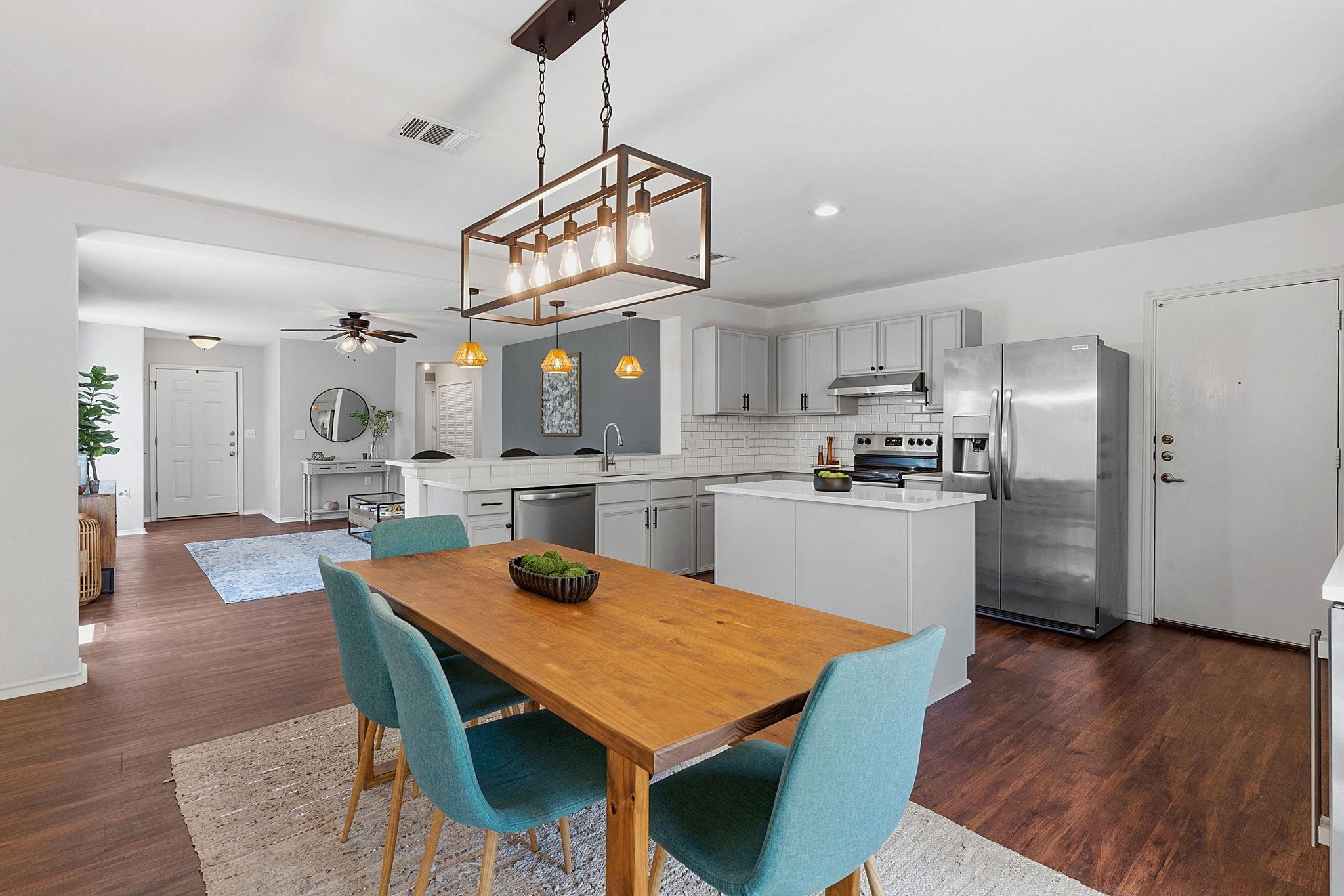 5407 Viewpoint DR
