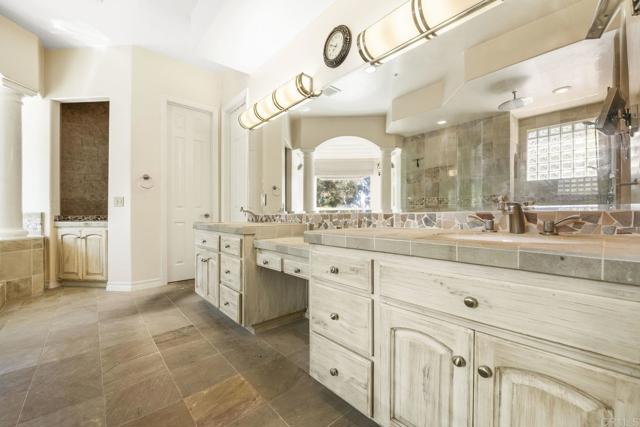 15615 Boulder Ridge Lane