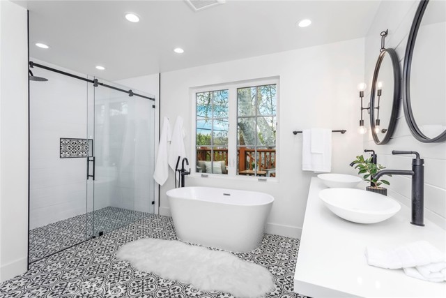 12664 Sarah St