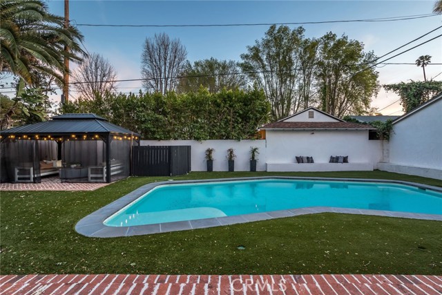 12664 Sarah St