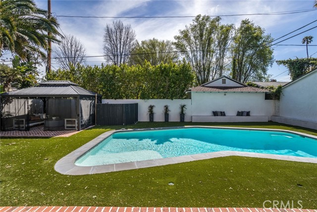 12664 Sarah St