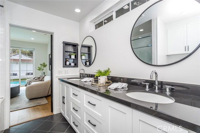 12664 Sarah St