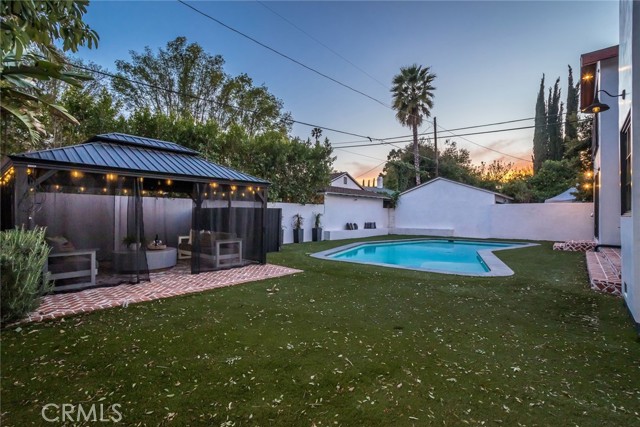 12664 Sarah St