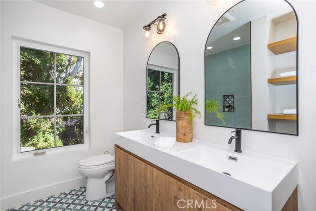 12664 Sarah St