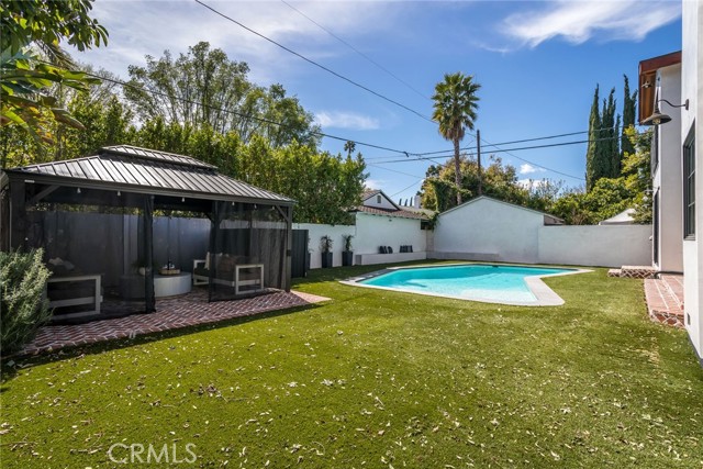 12664 Sarah St
