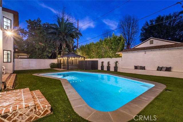 12664 Sarah St