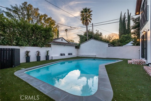 12664 Sarah St