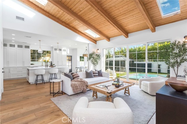 12664 Sarah St