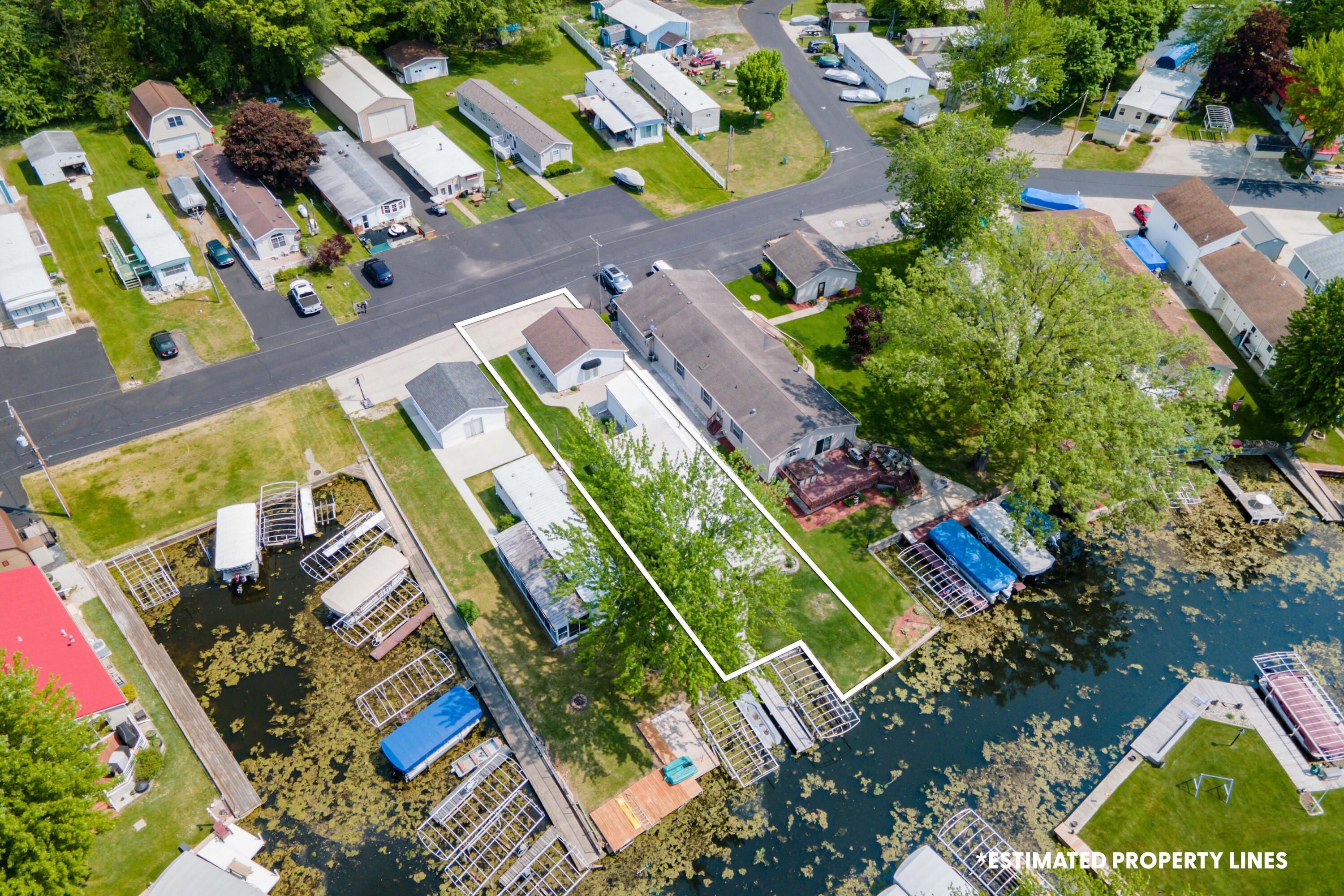483 Maple Ln