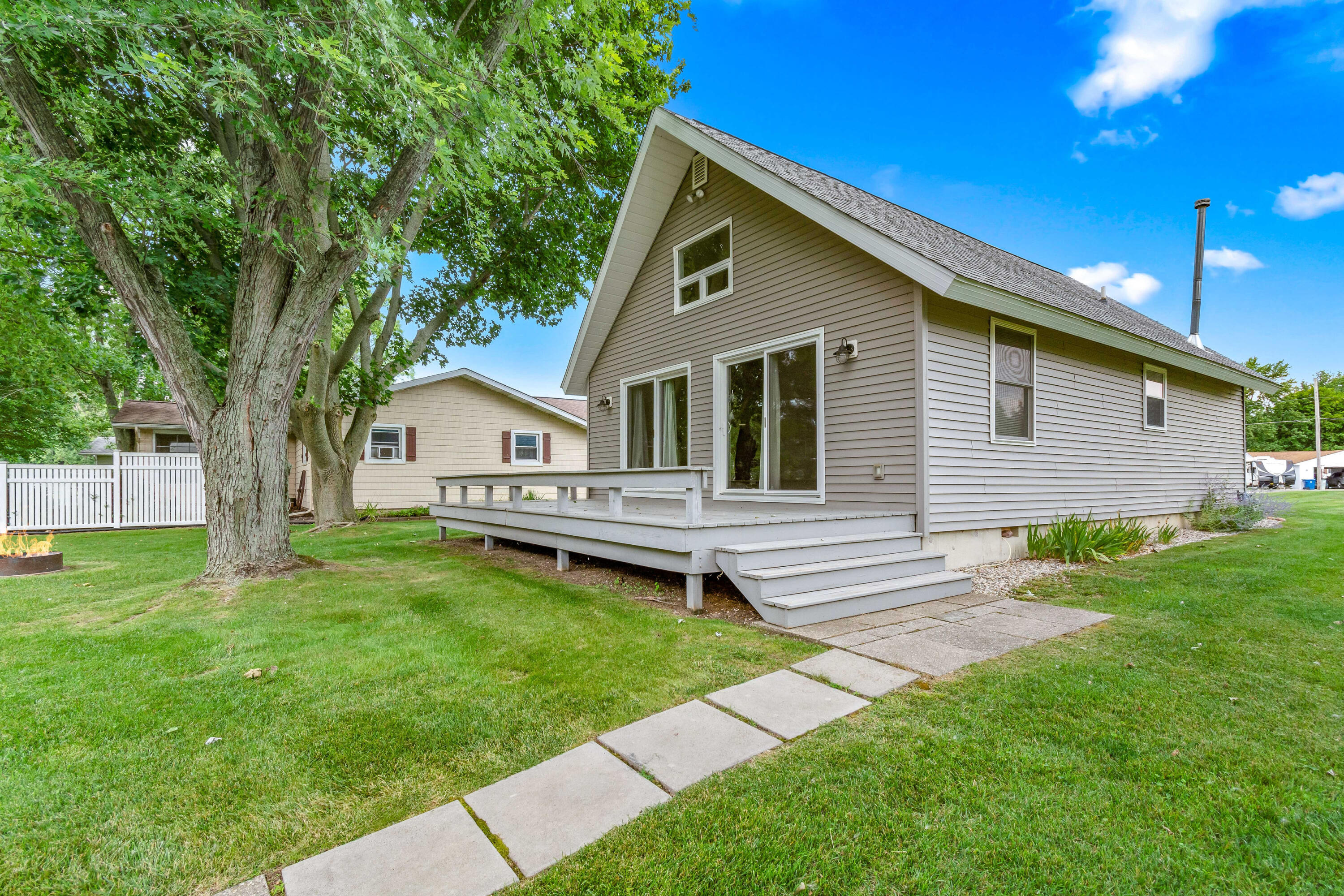 516 Tompkins Drive