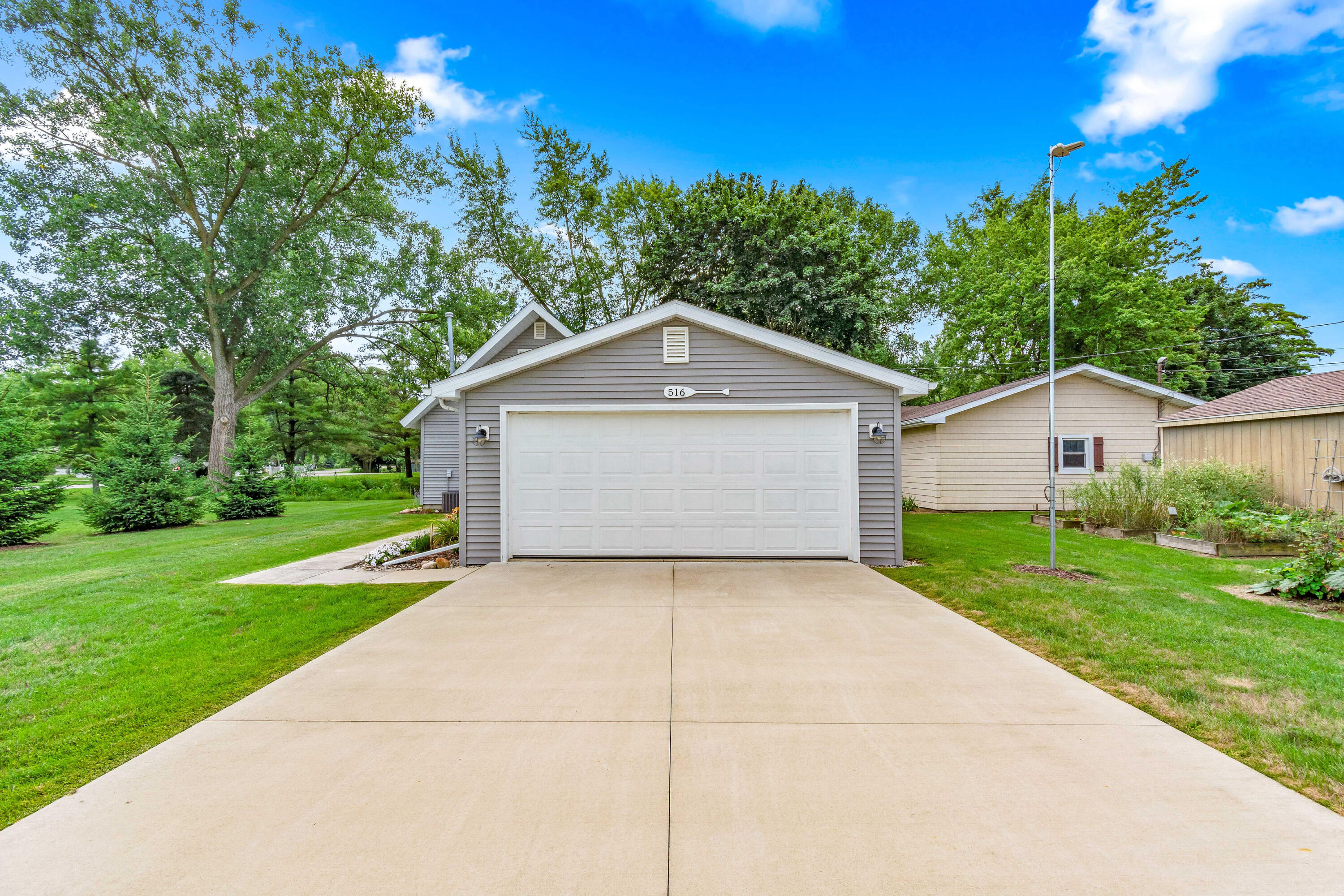 516 Tompkins Drive