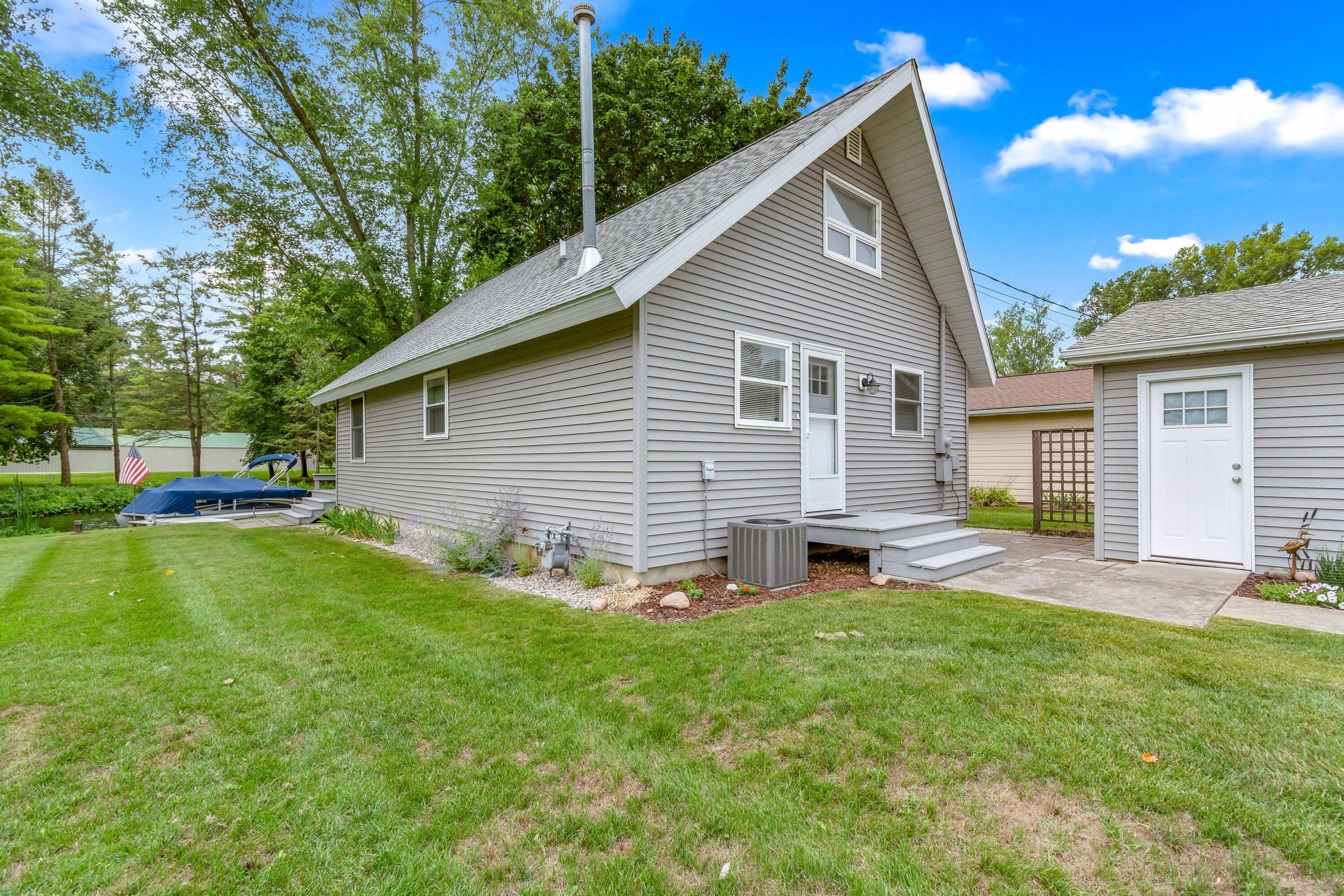 516 Tompkins Drive