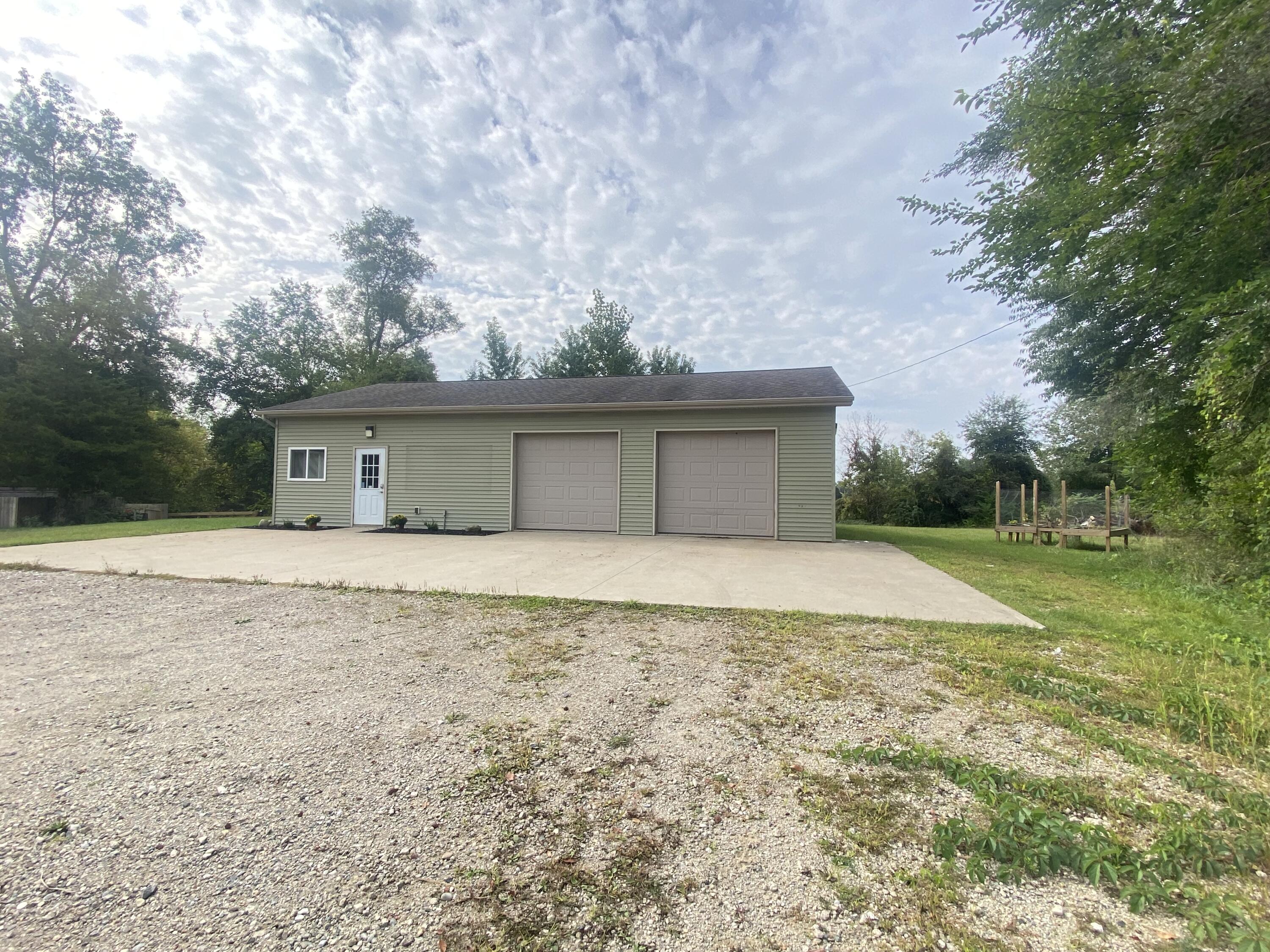 103 E Colon Road