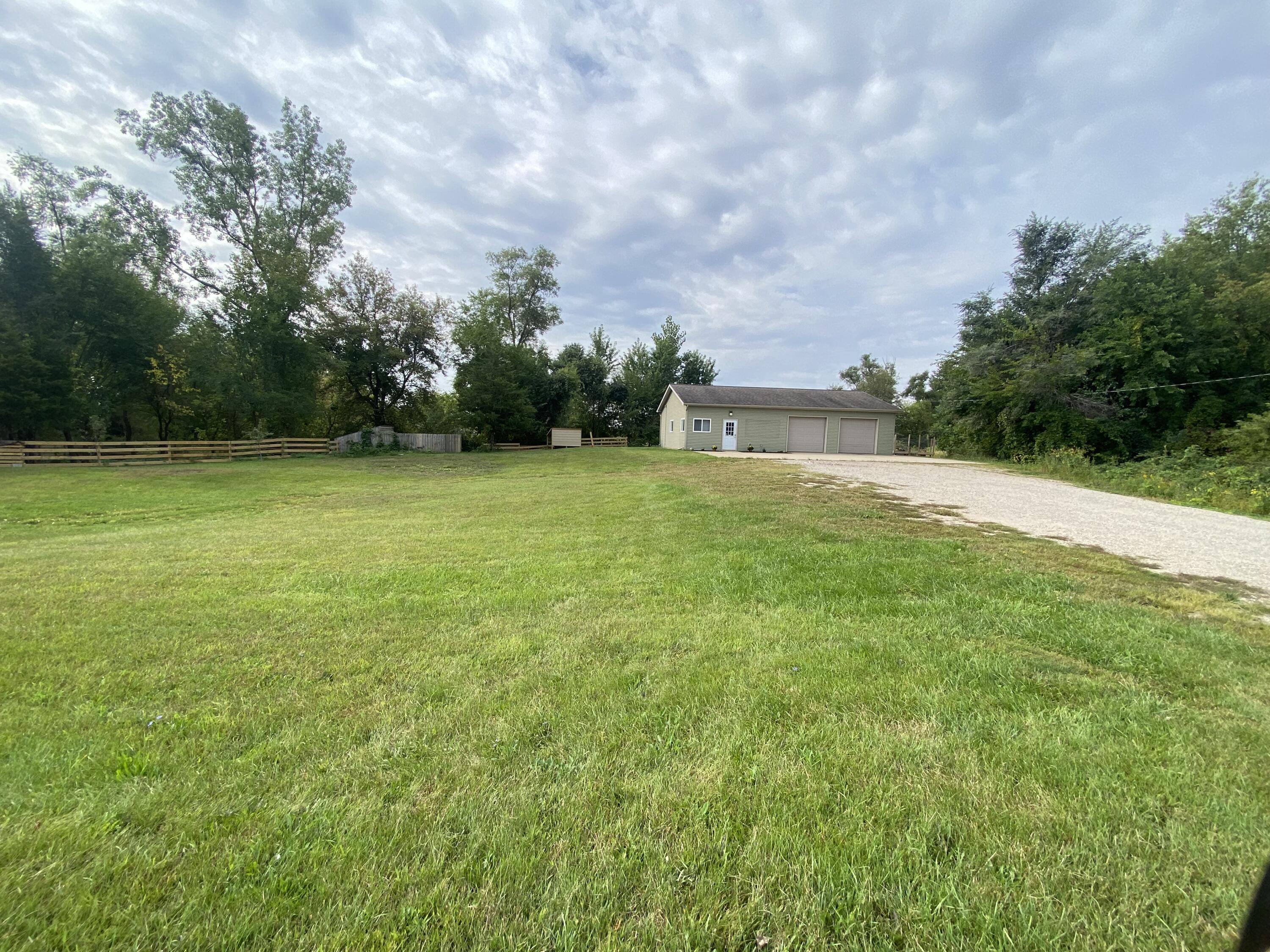 103 E Colon Road