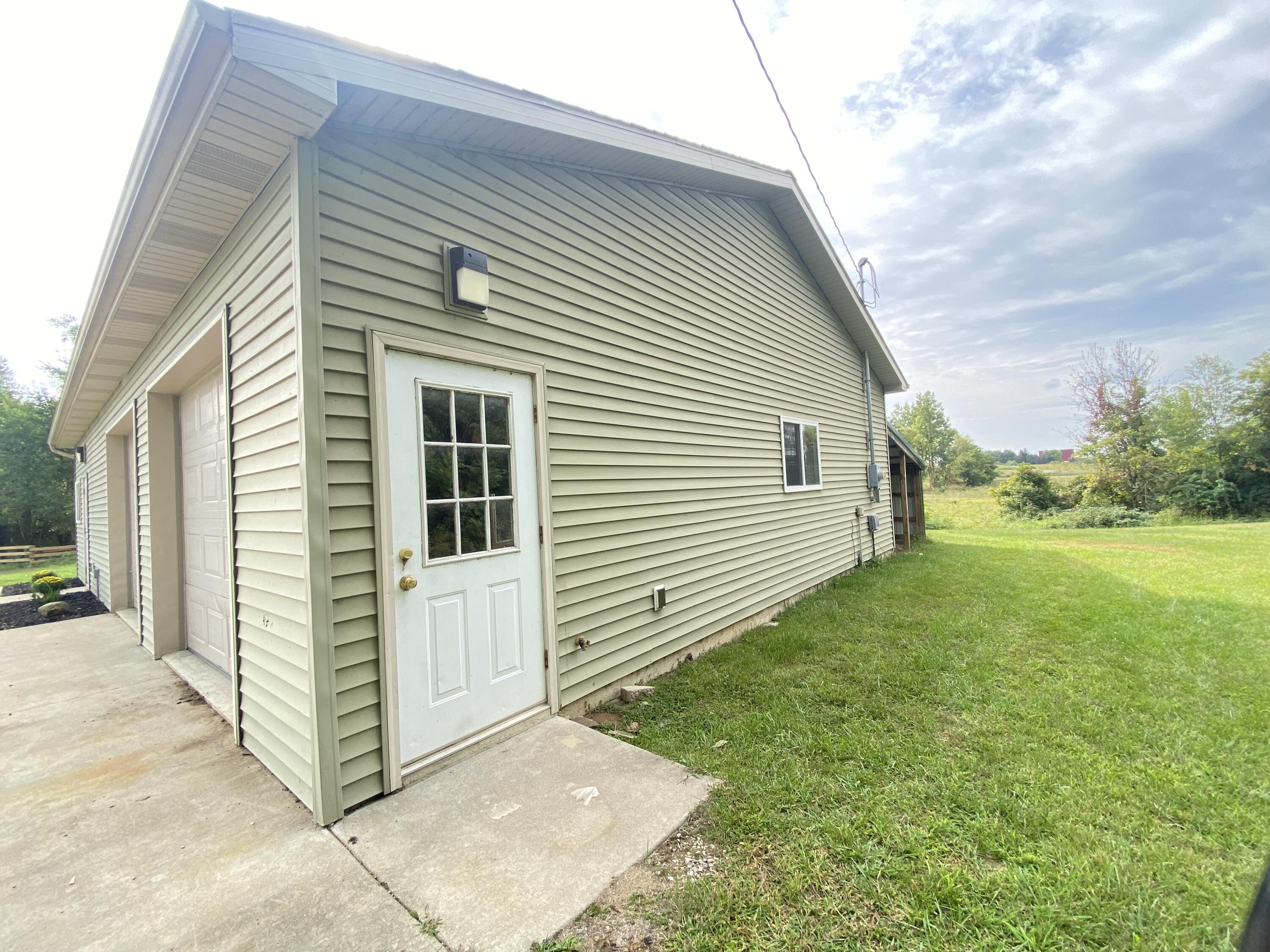 103 E Colon Road