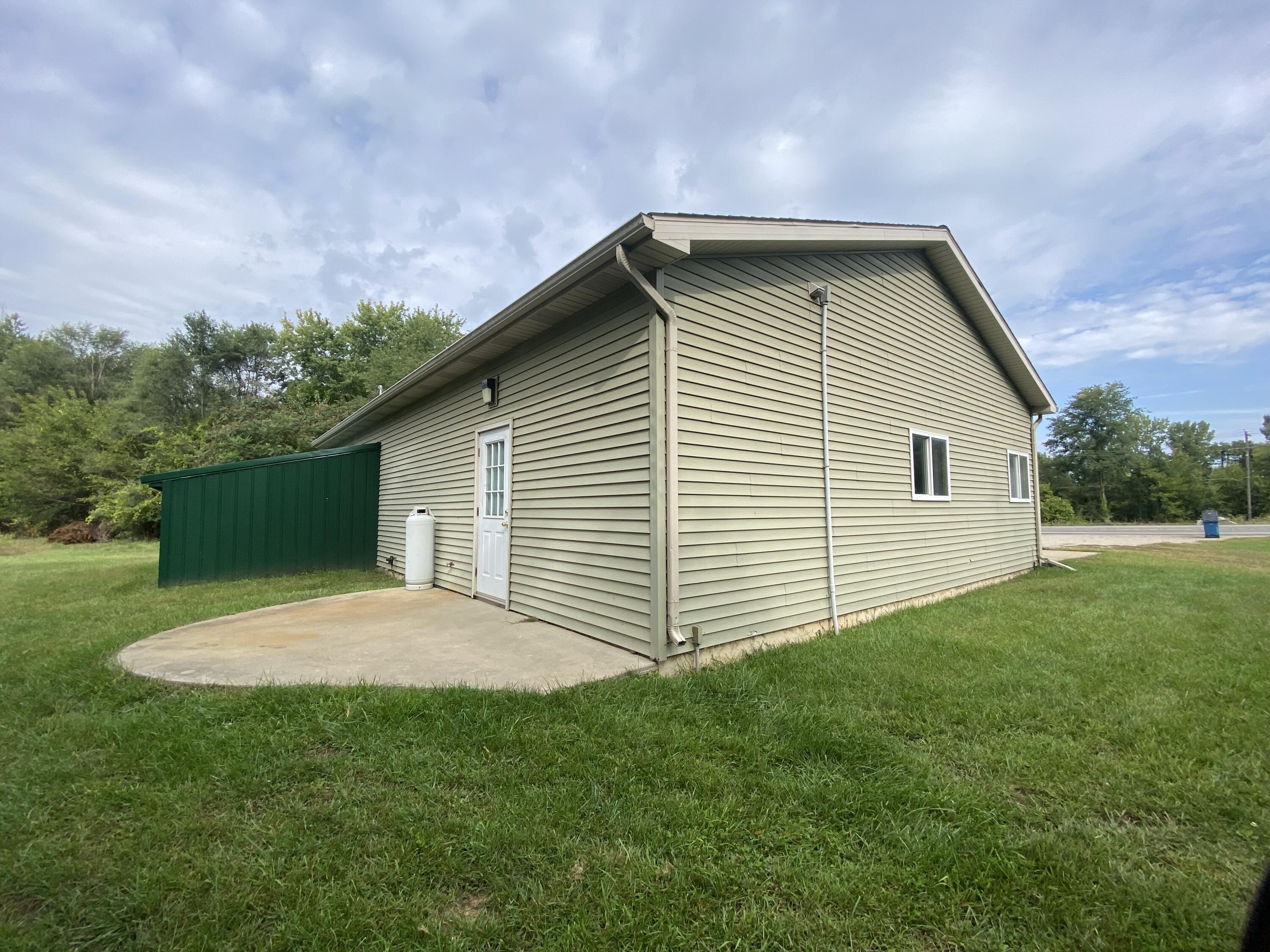 103 E Colon Road