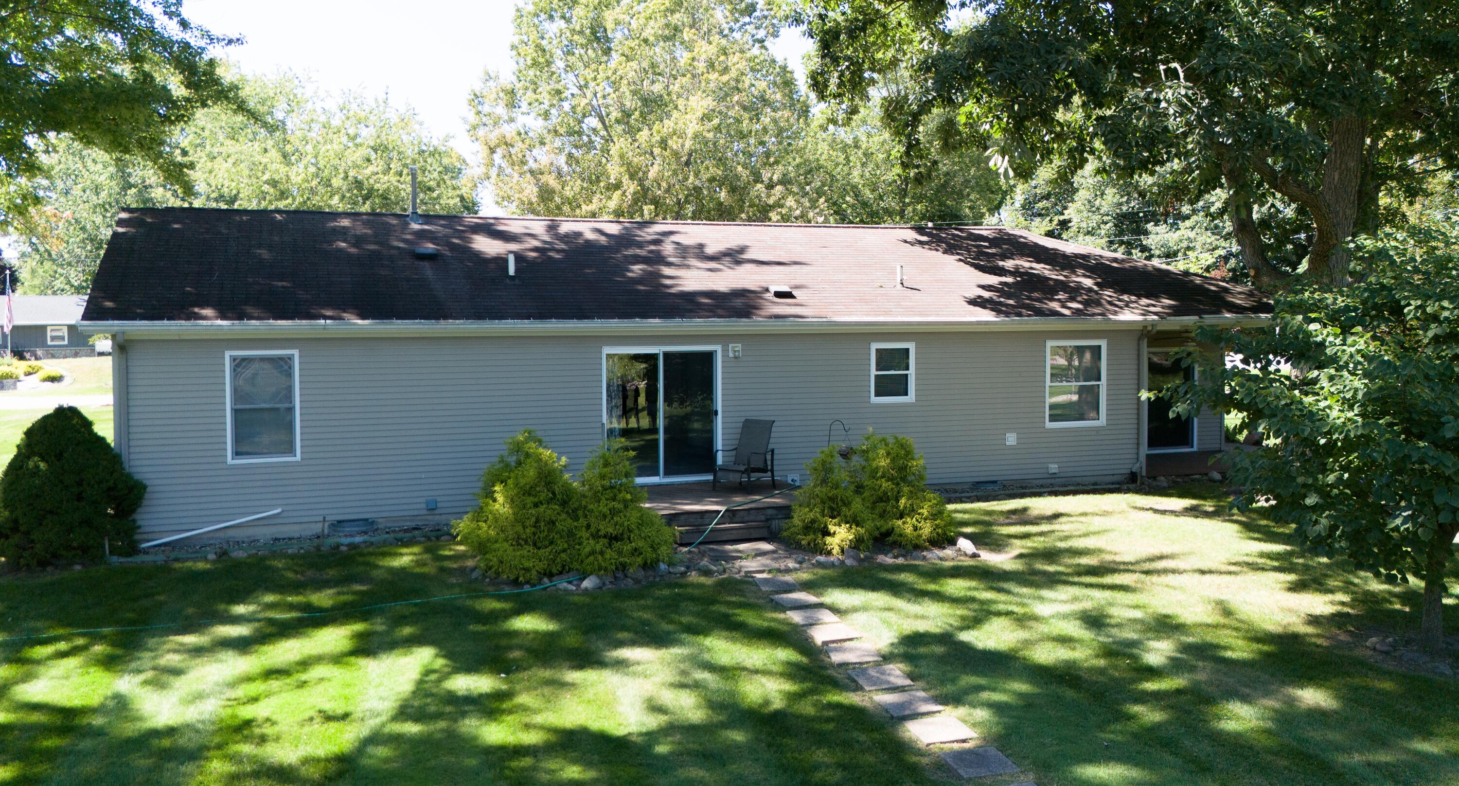 764 Lake Shore Pt.