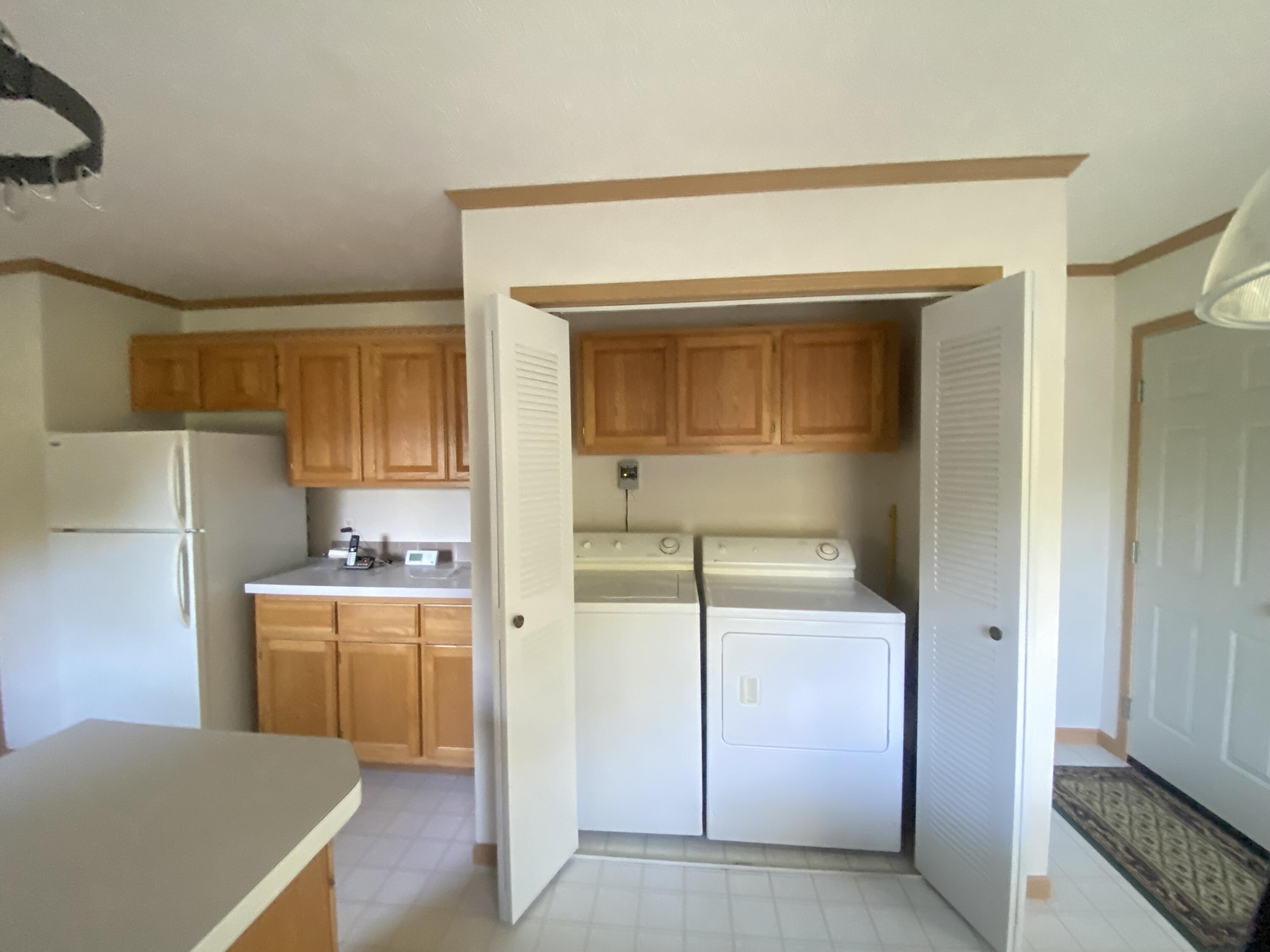 764 Lake Shore Pt.