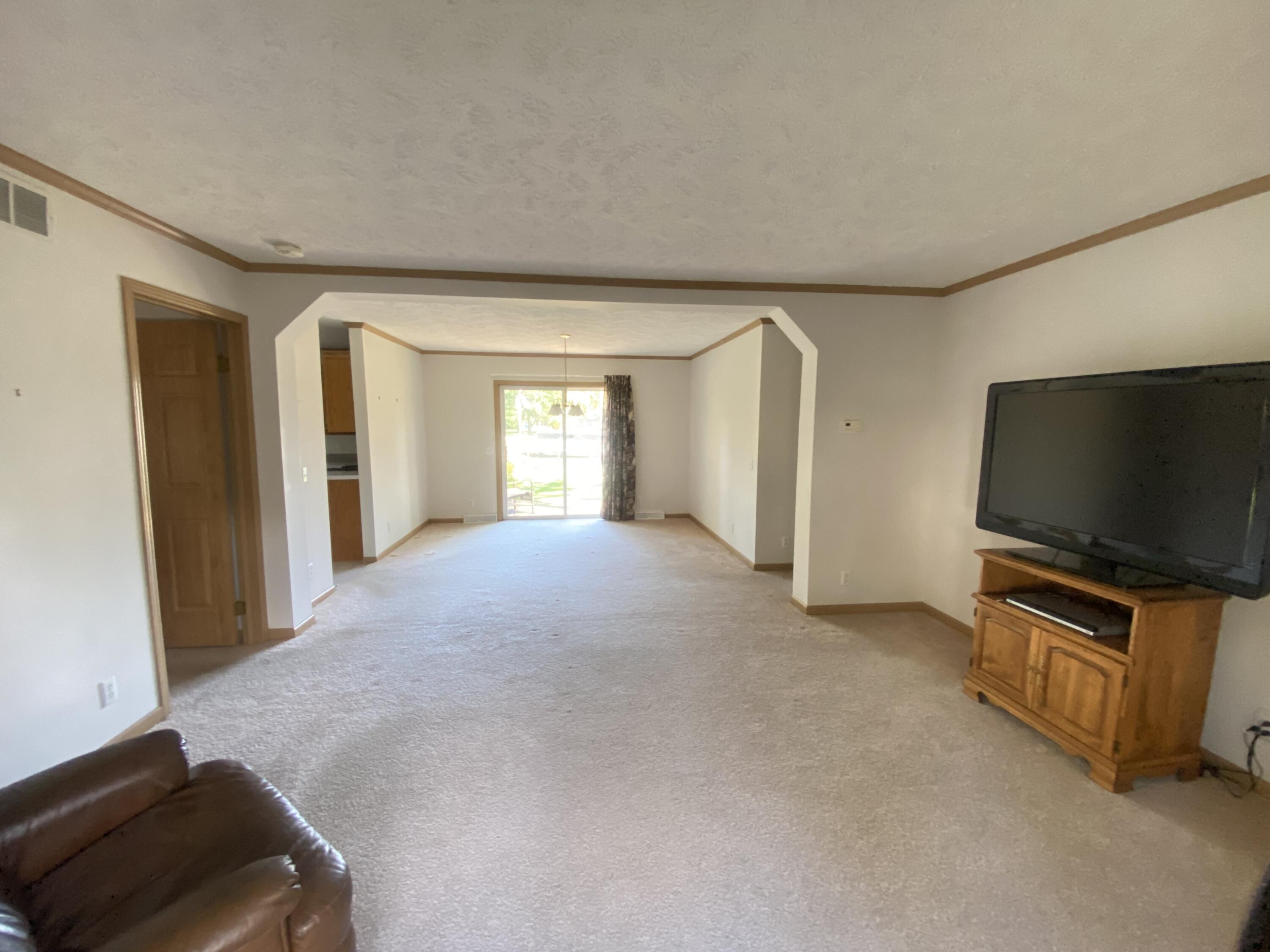 764 Lake Shore Pt.