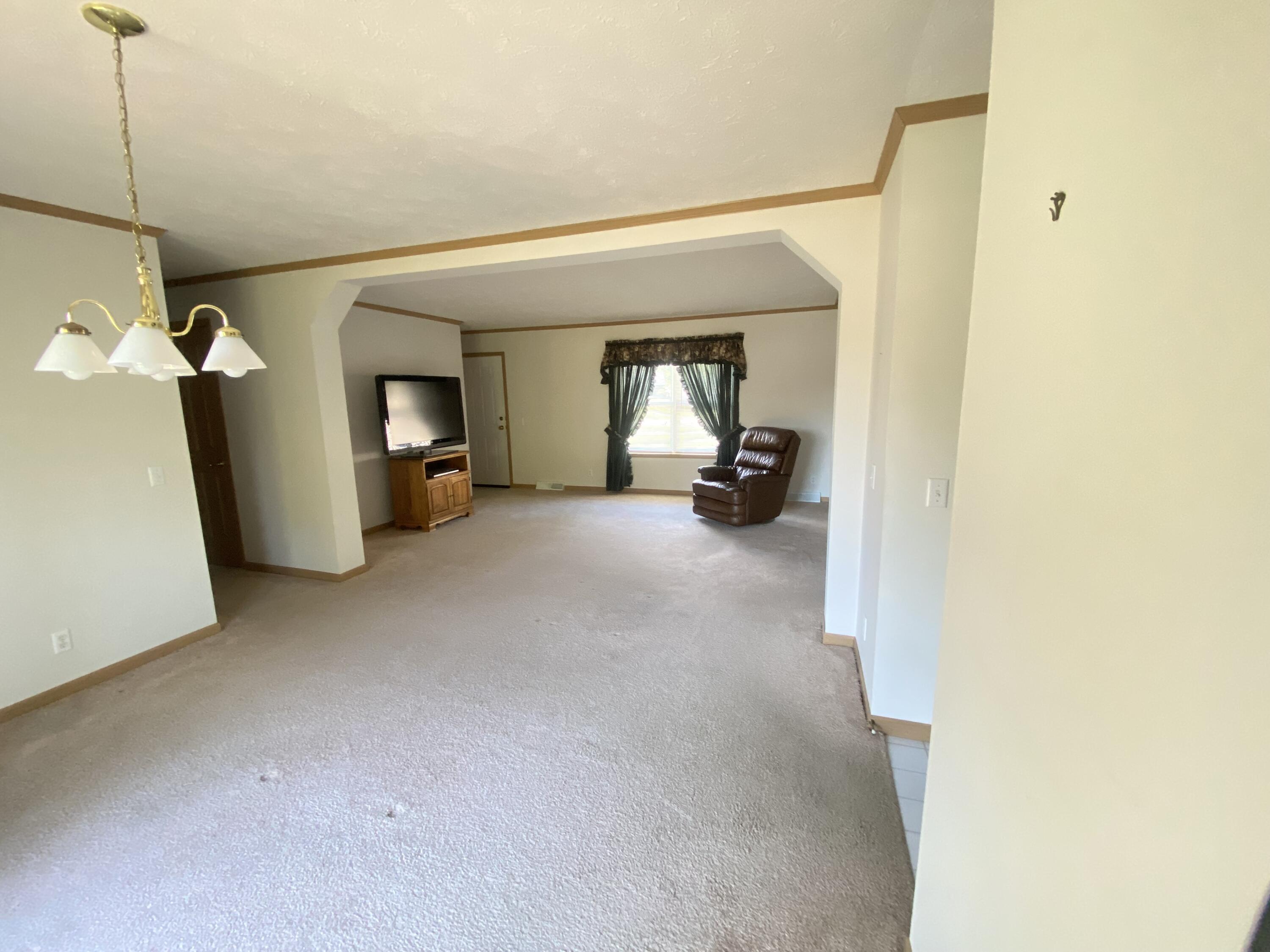 764 Lake Shore Pt.