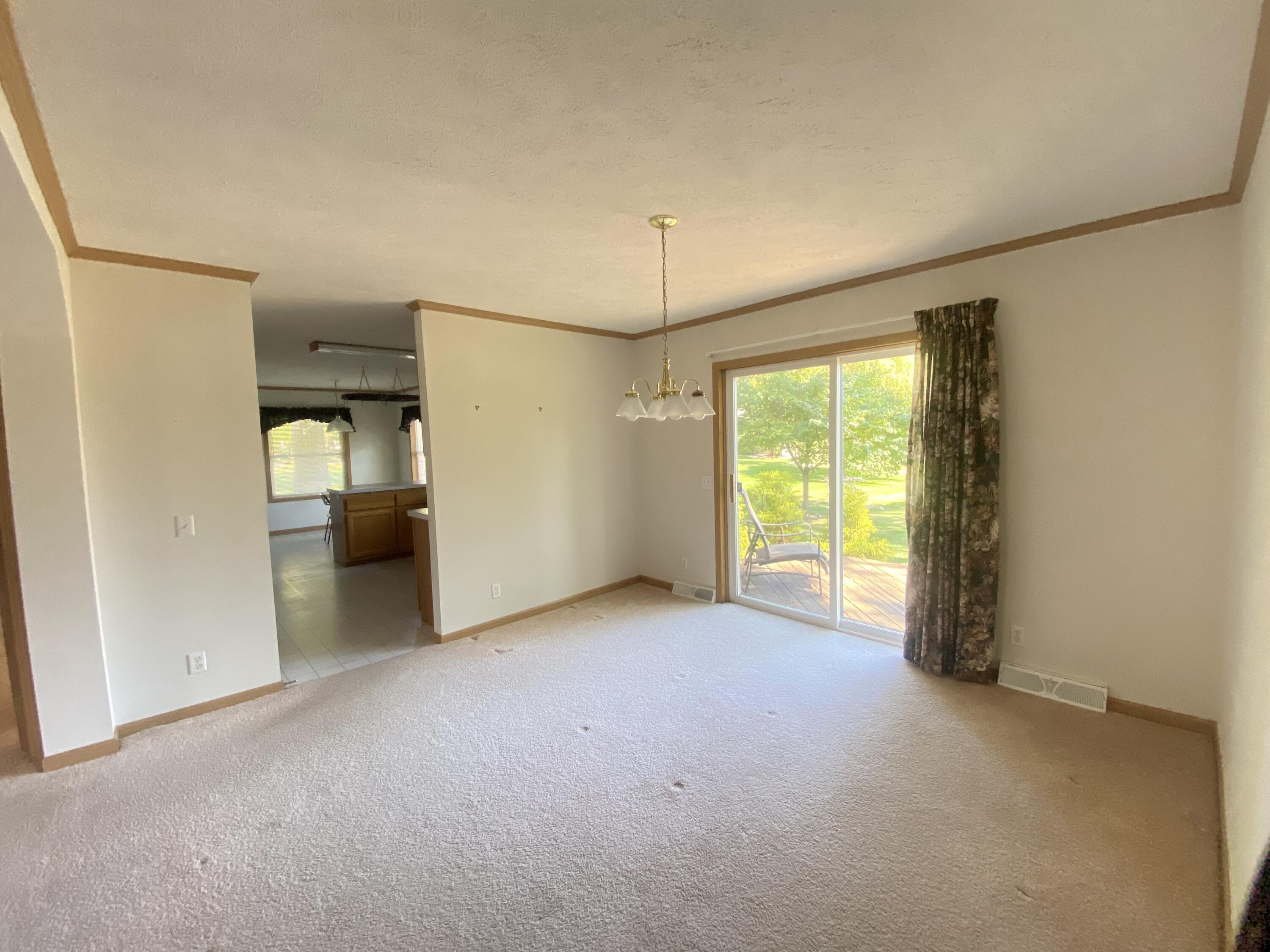 764 Lake Shore Pt.