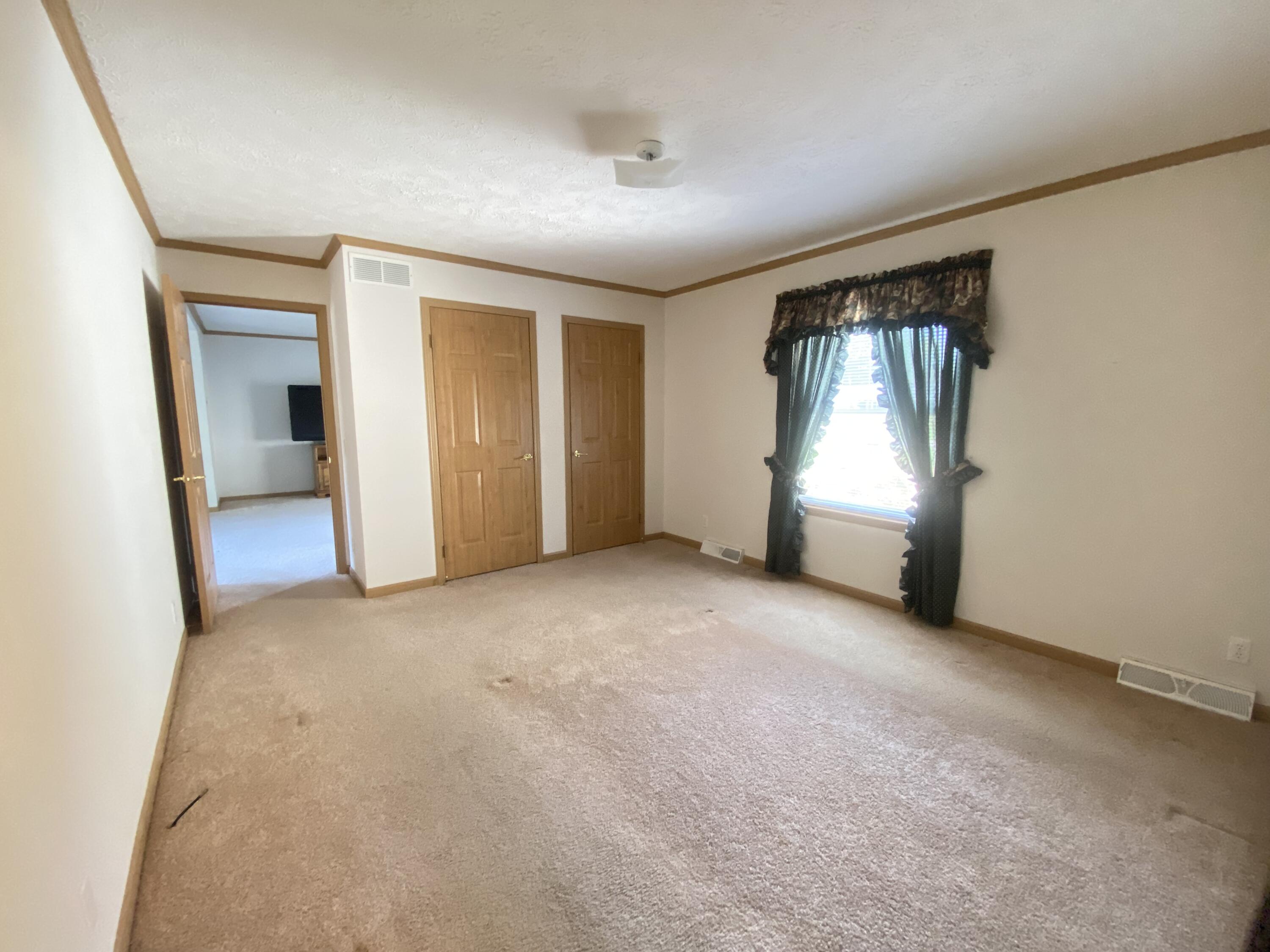 764 Lake Shore Pt.