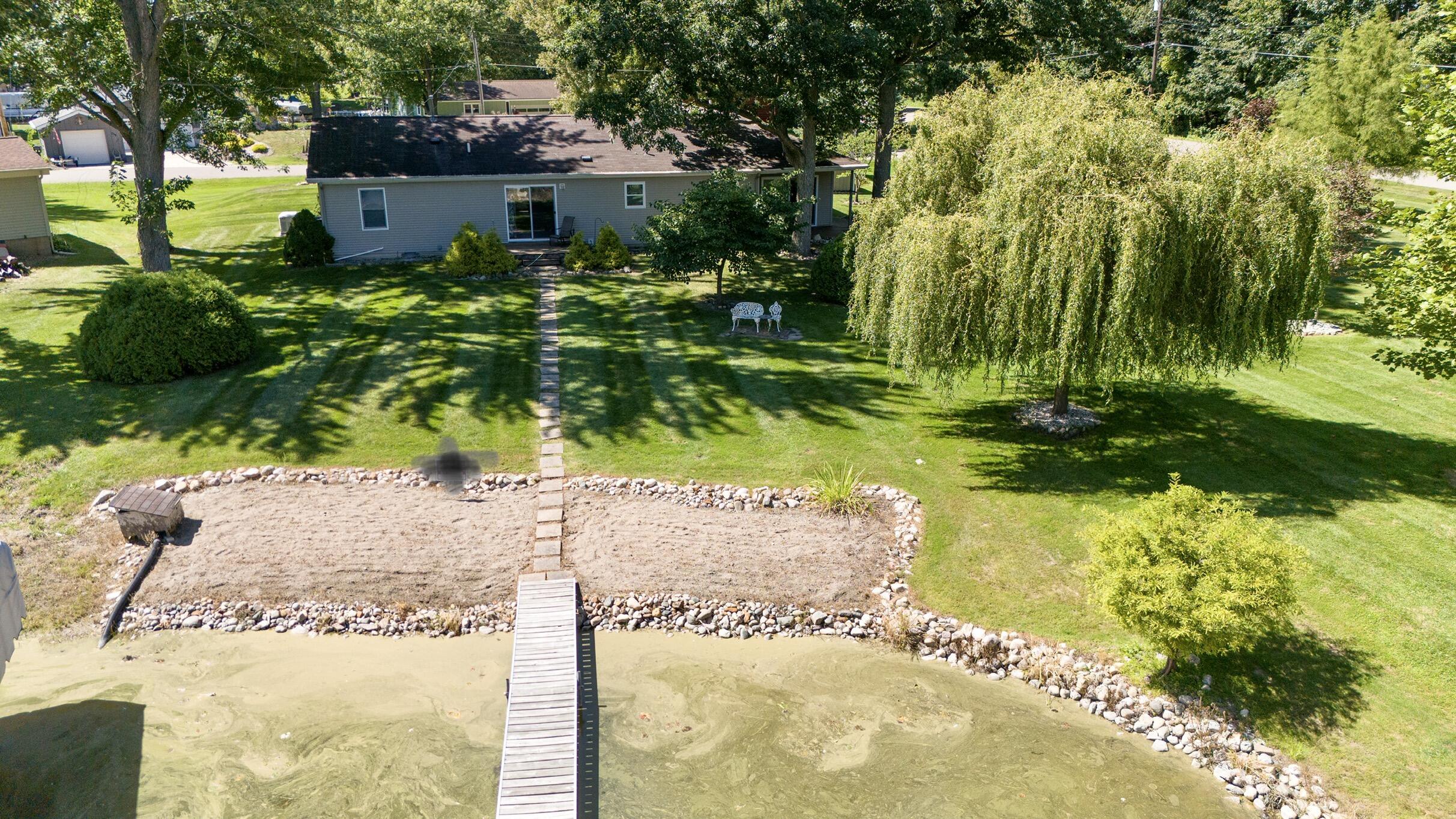 764 Lake Shore Pt.