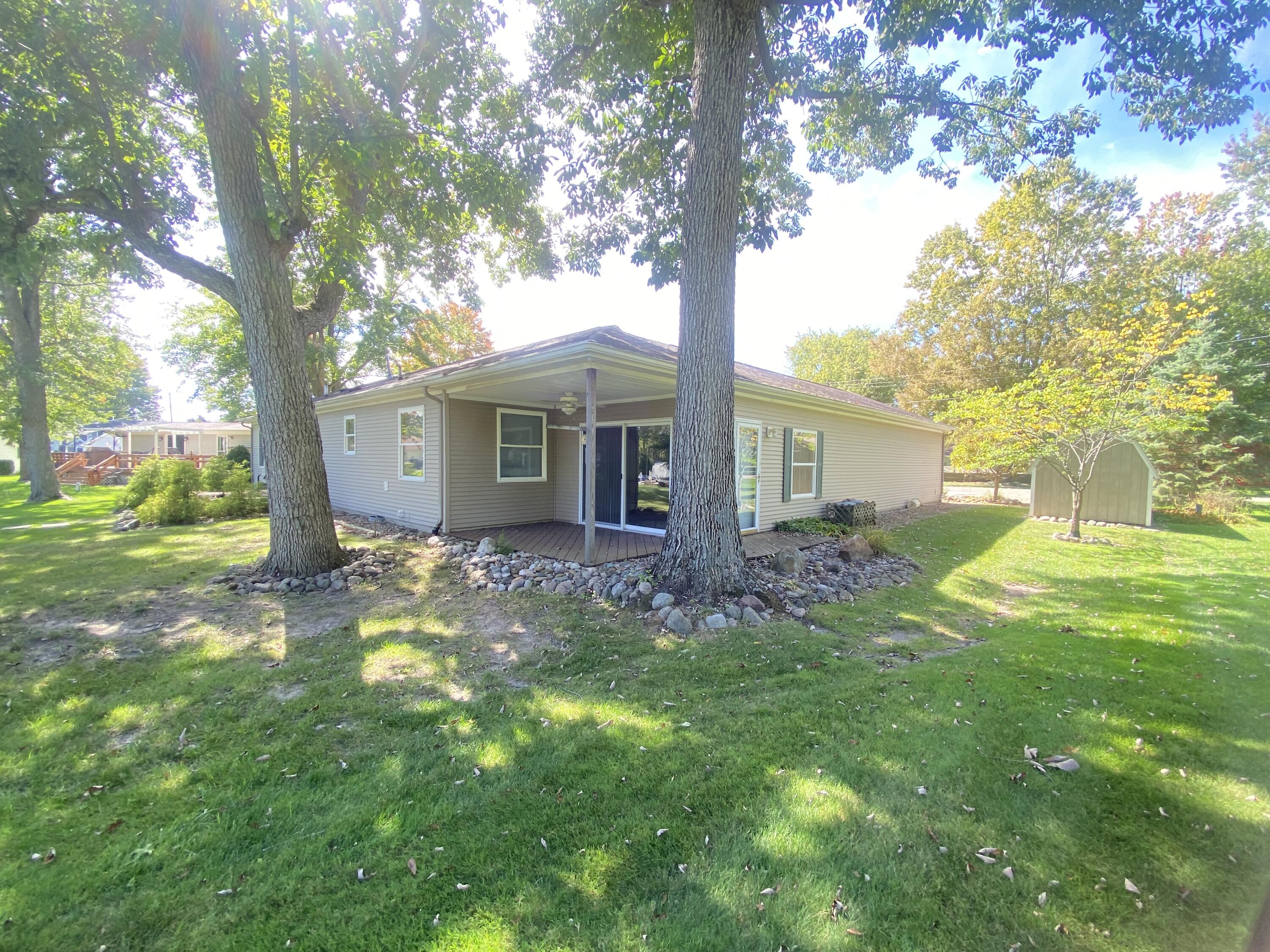 764 Lake Shore Pt.
