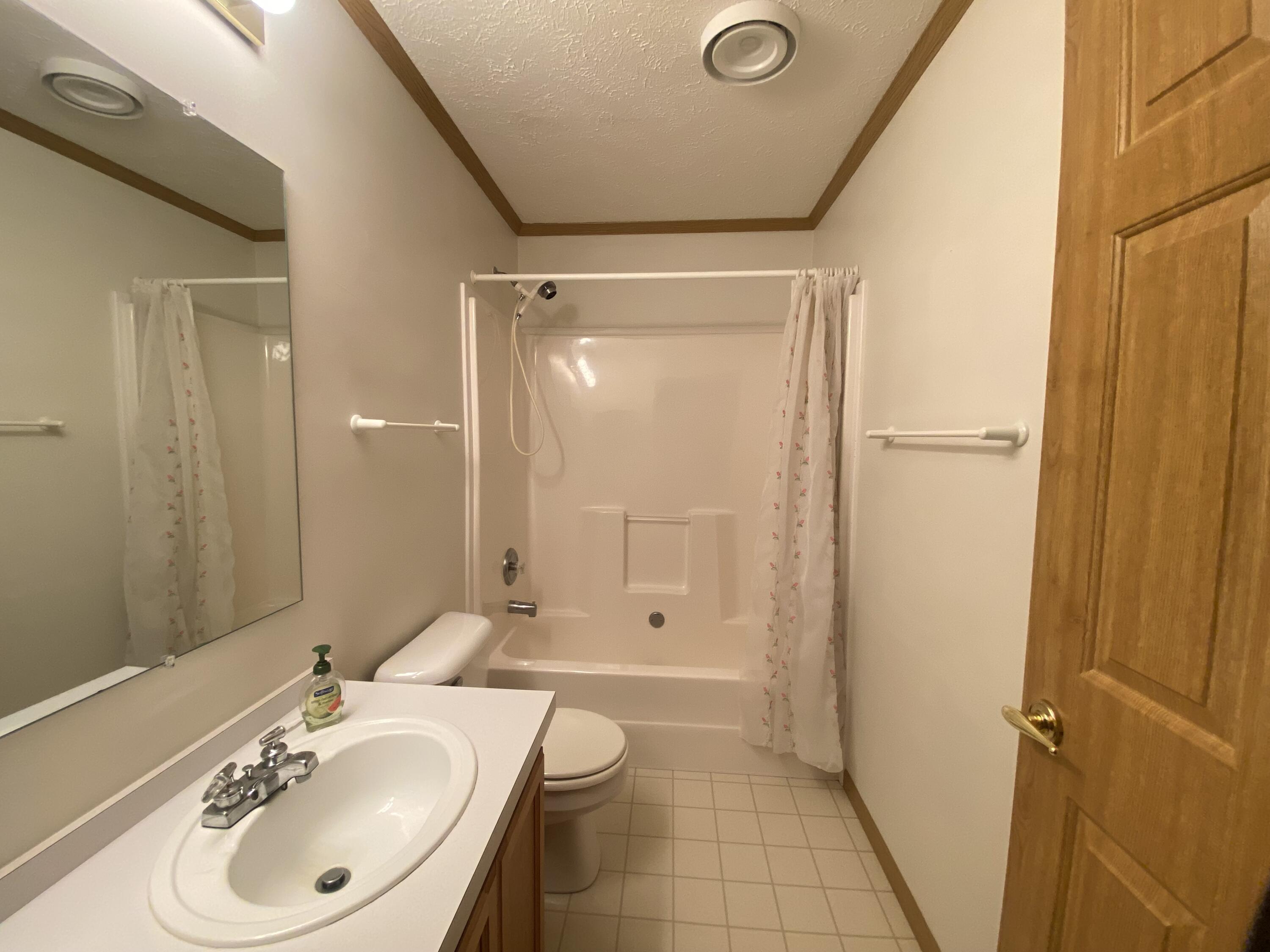 764 Lake Shore Pt.