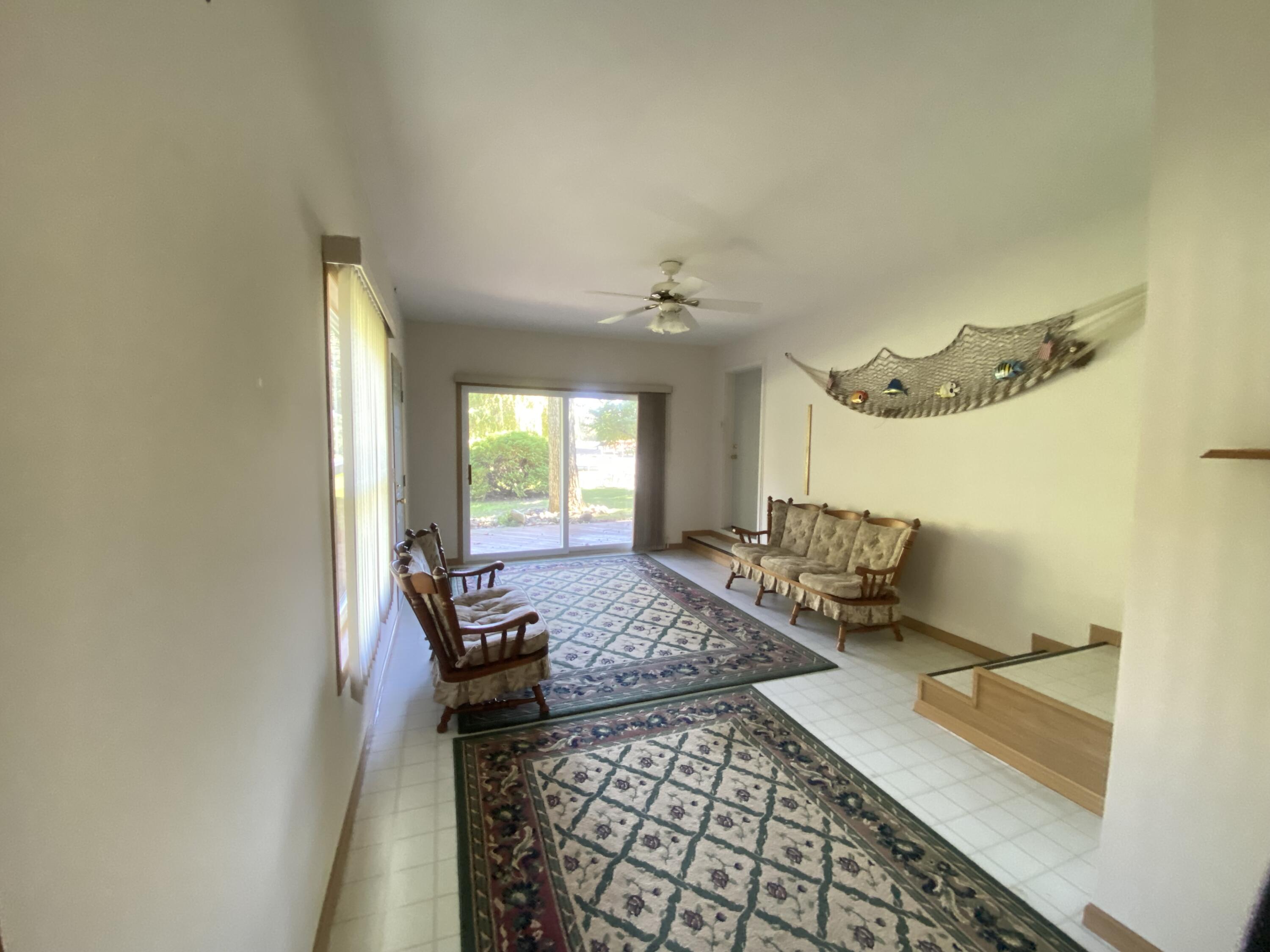 764 Lake Shore Pt.