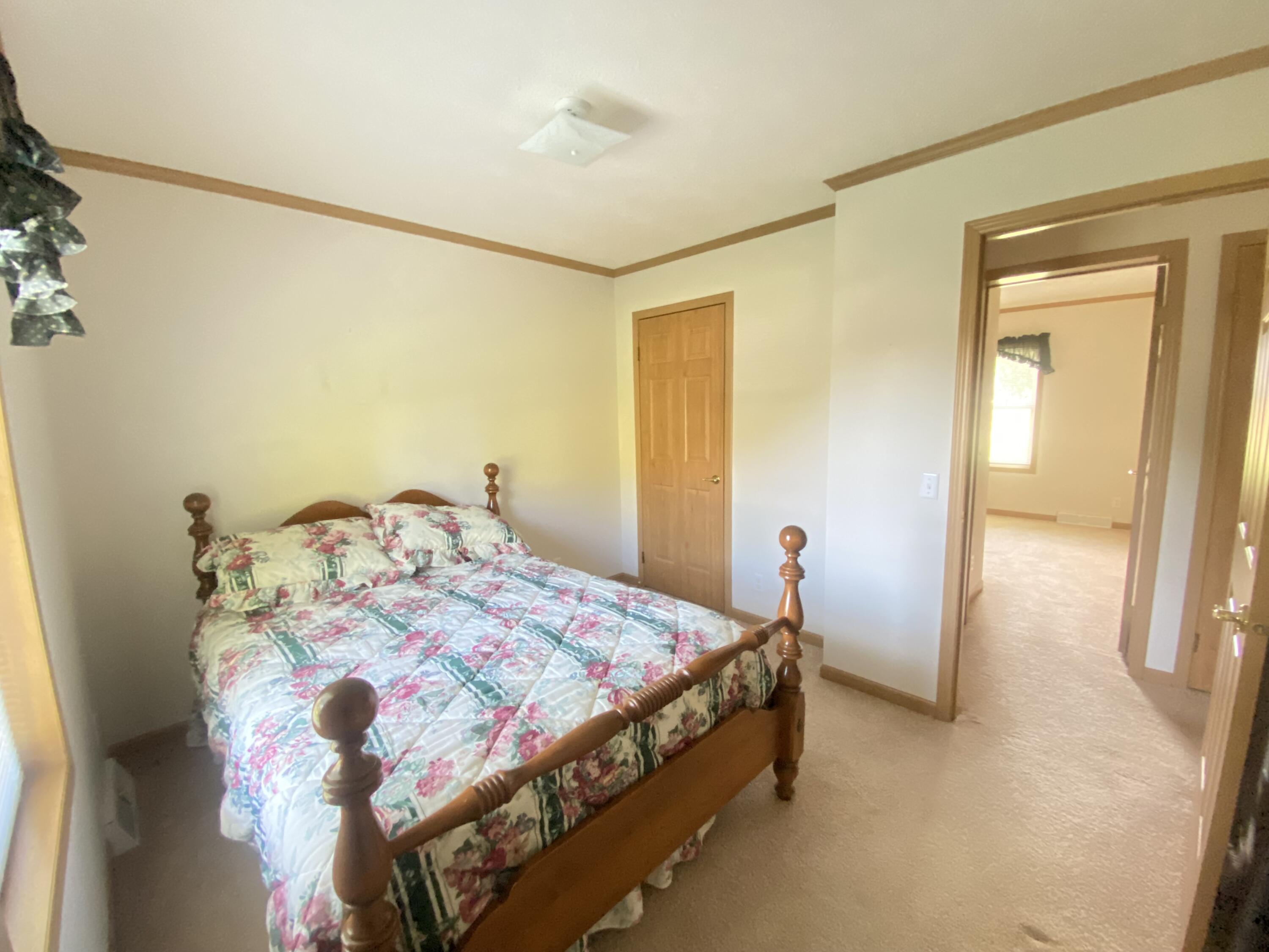 764 Lake Shore Pt.