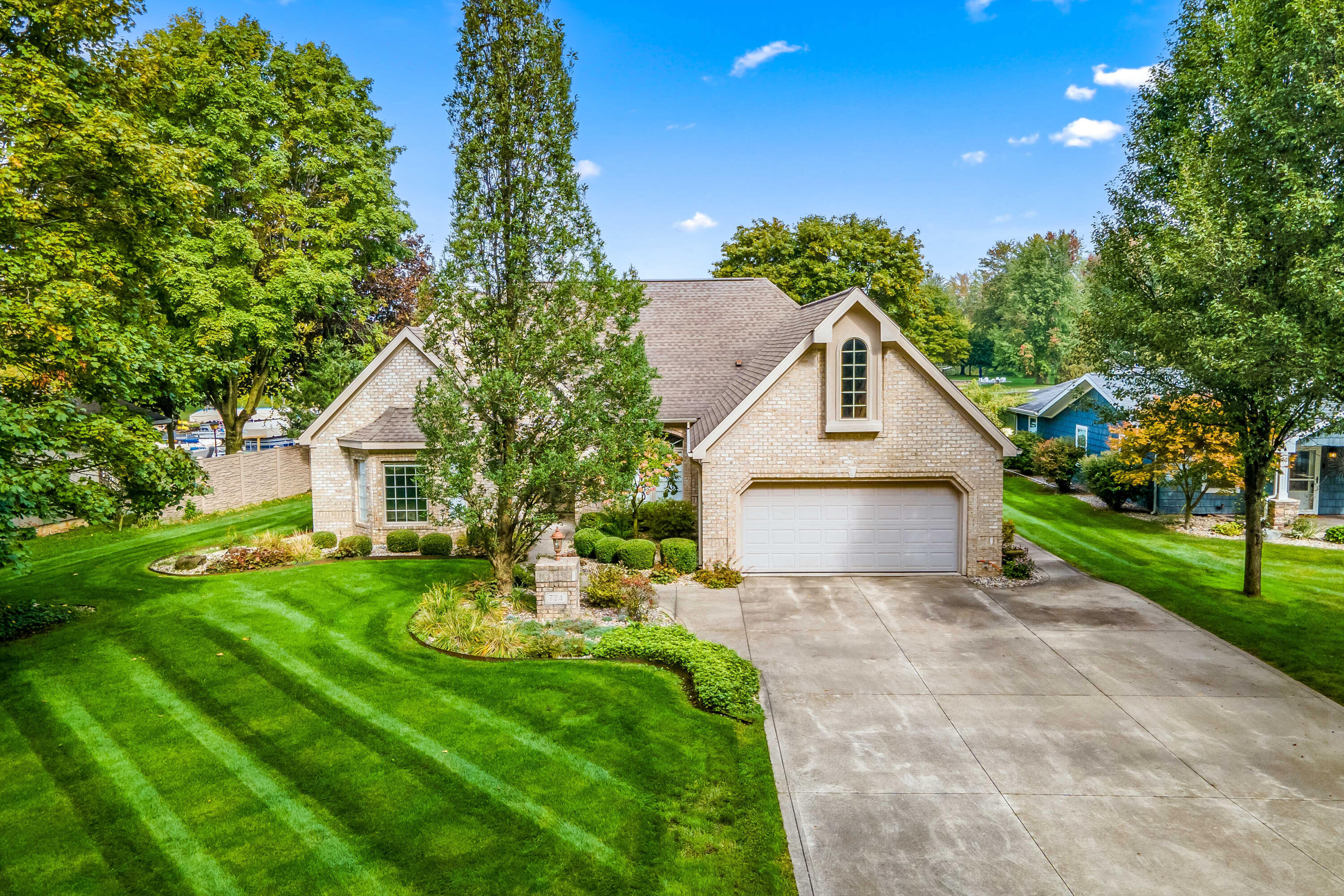 724 Tomahawk Trail