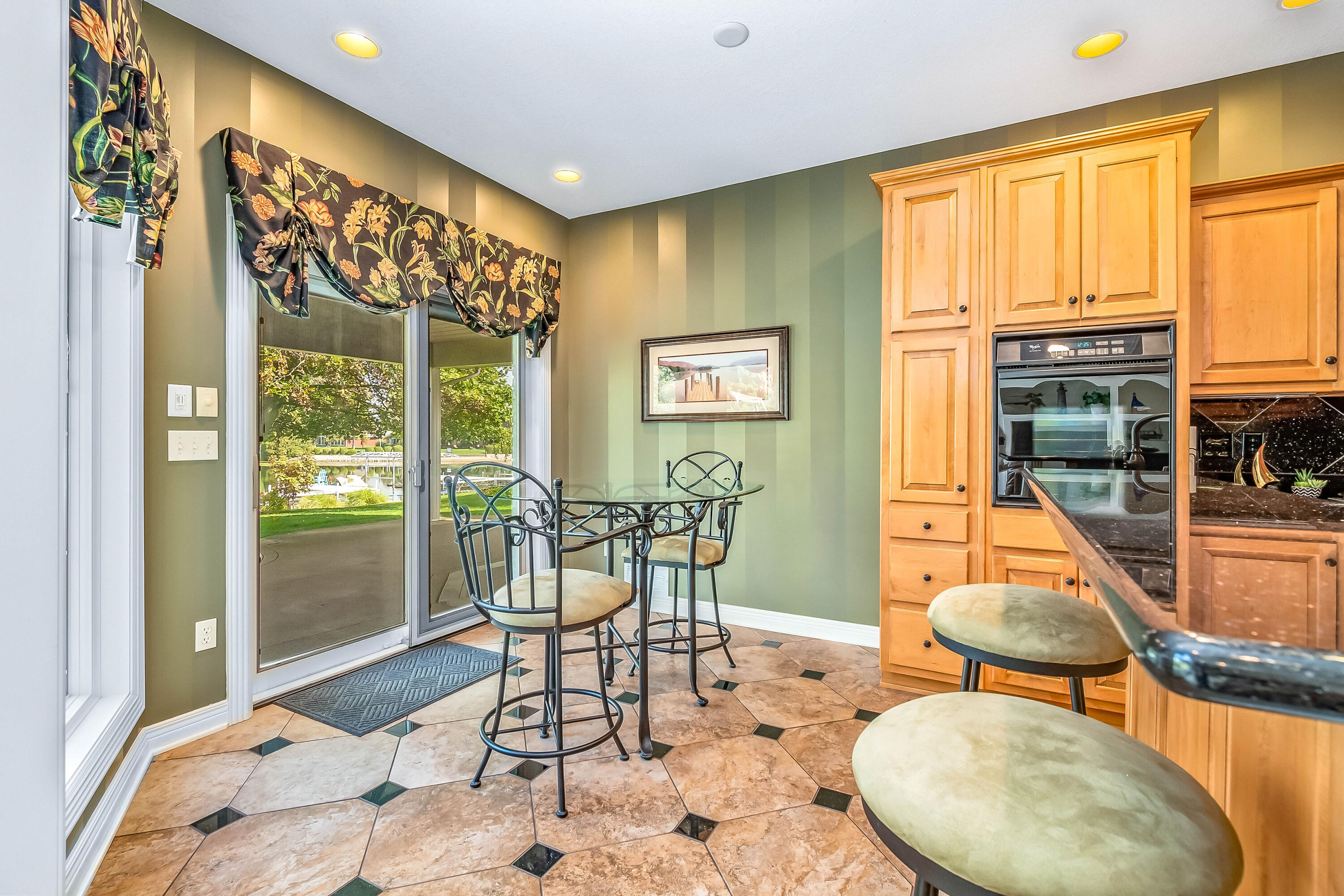724 Tomahawk Trail
