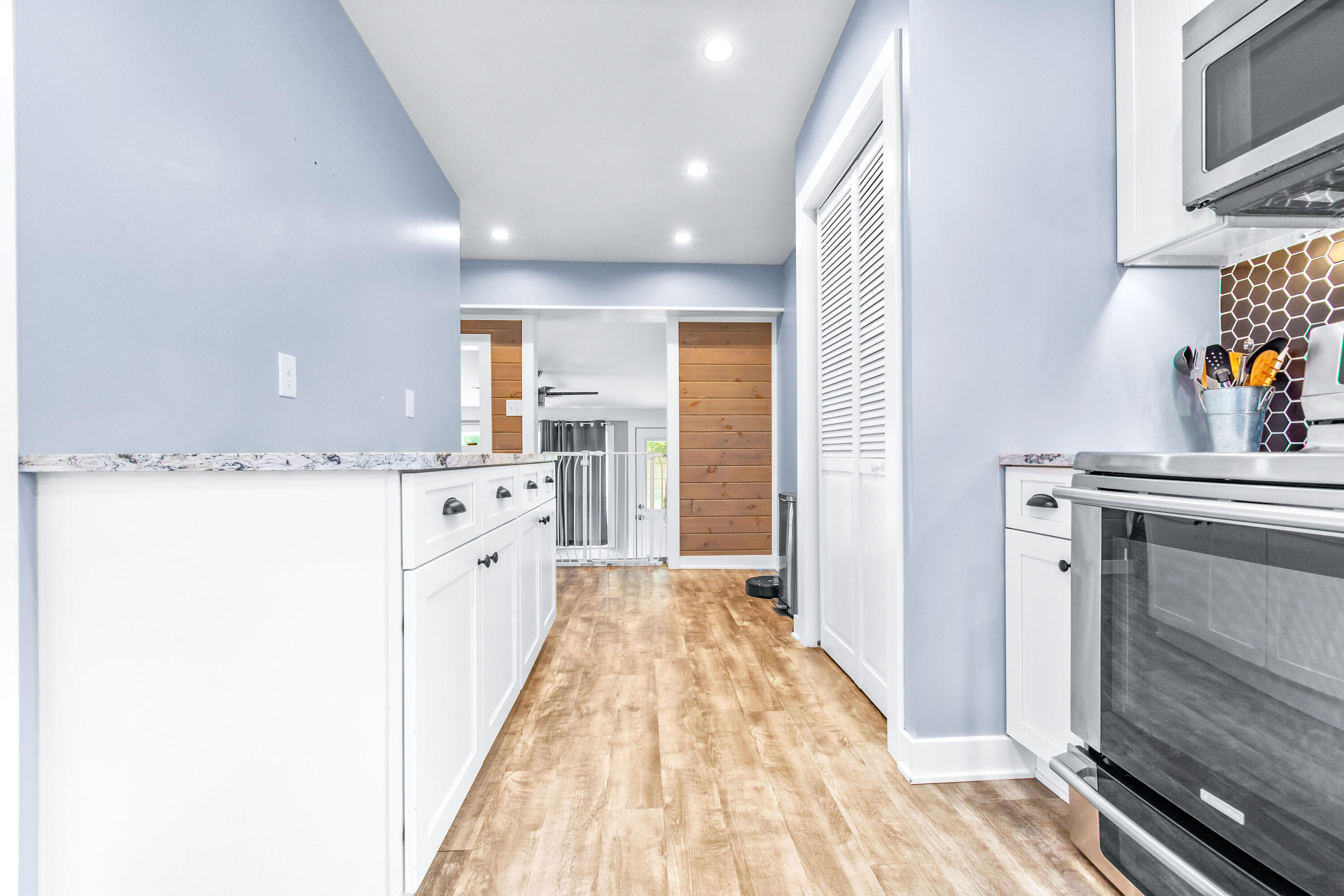 30 Pelton Ave.