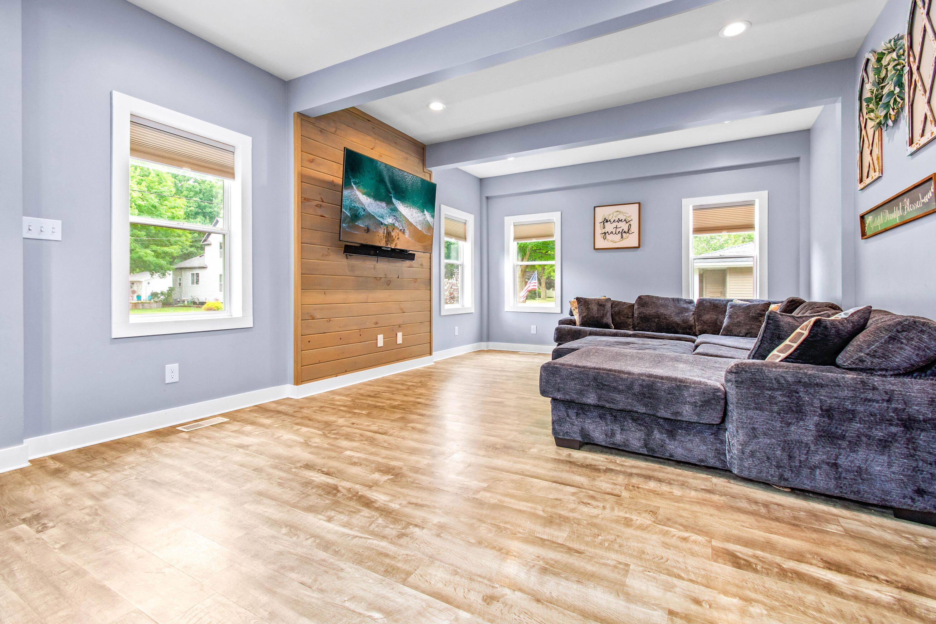 30 Pelton Ave.