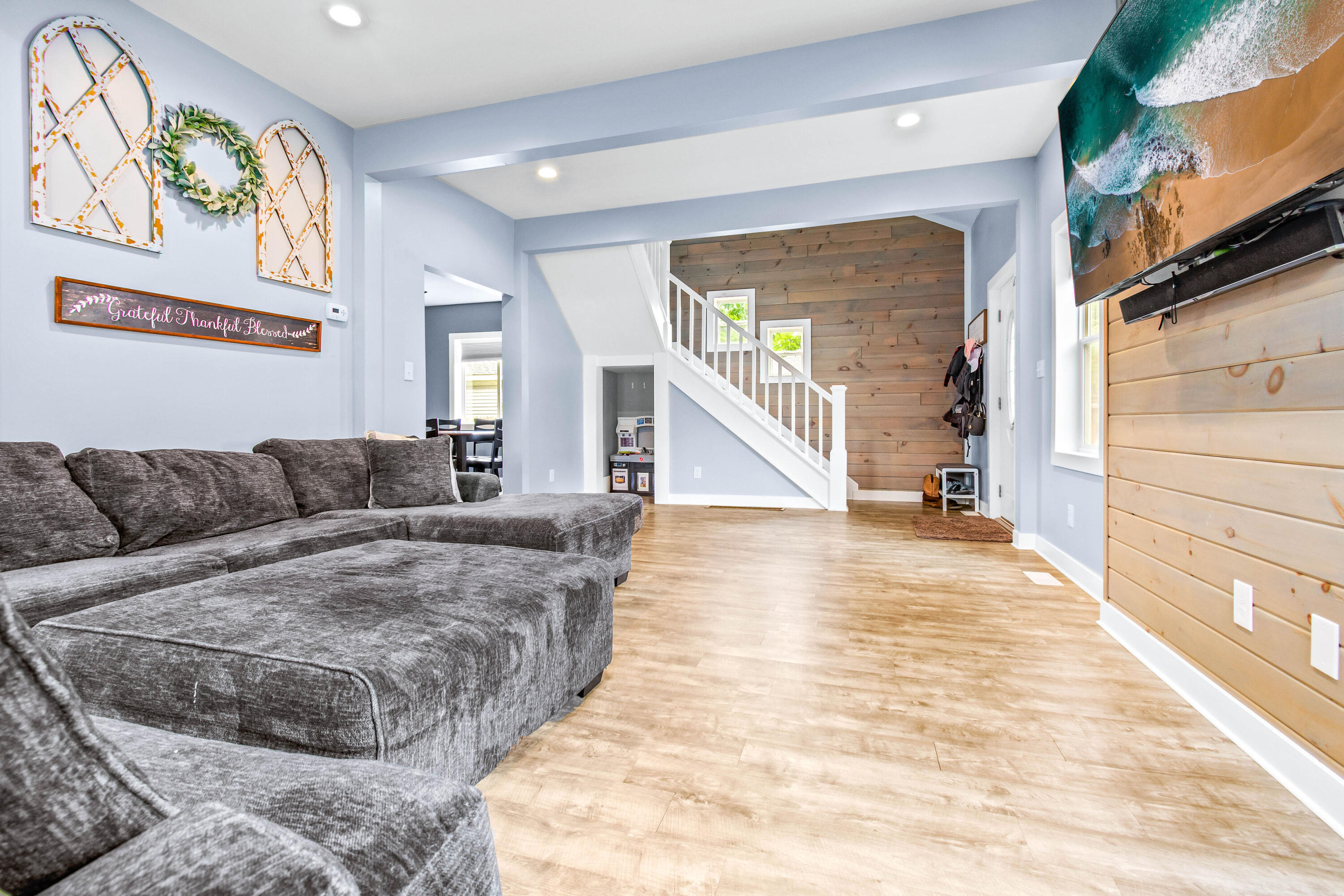 30 Pelton Ave.