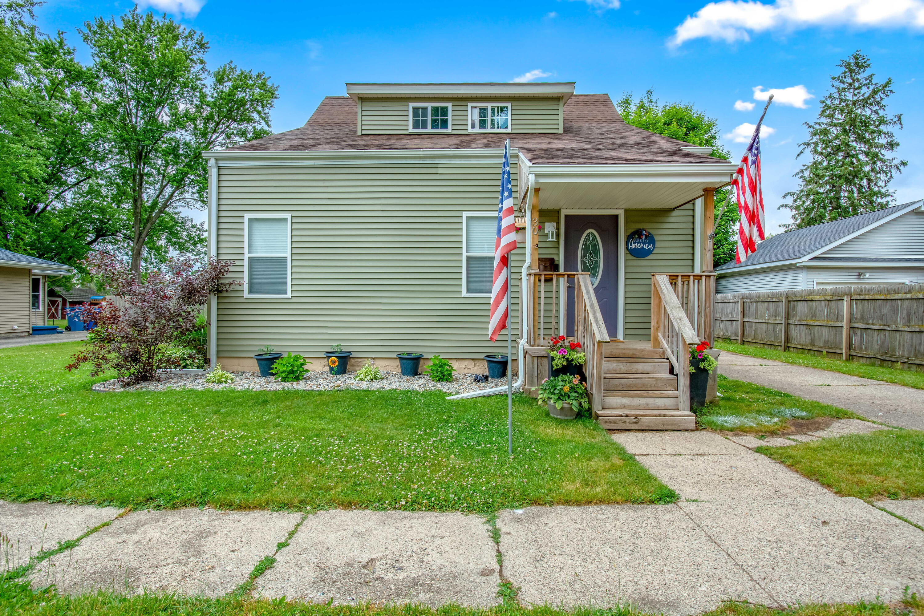 30 Pelton Ave.