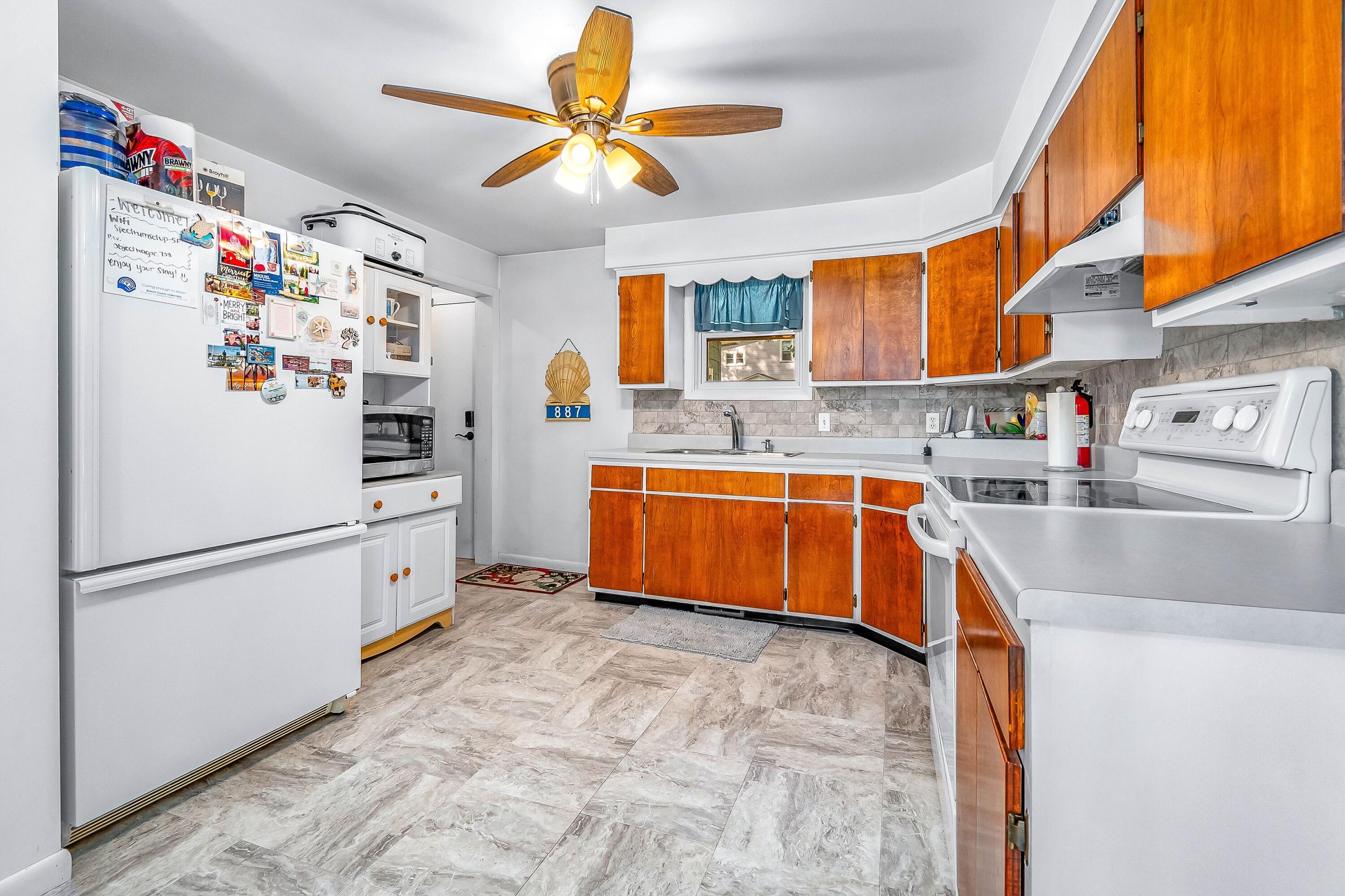 887 Pleasant Road