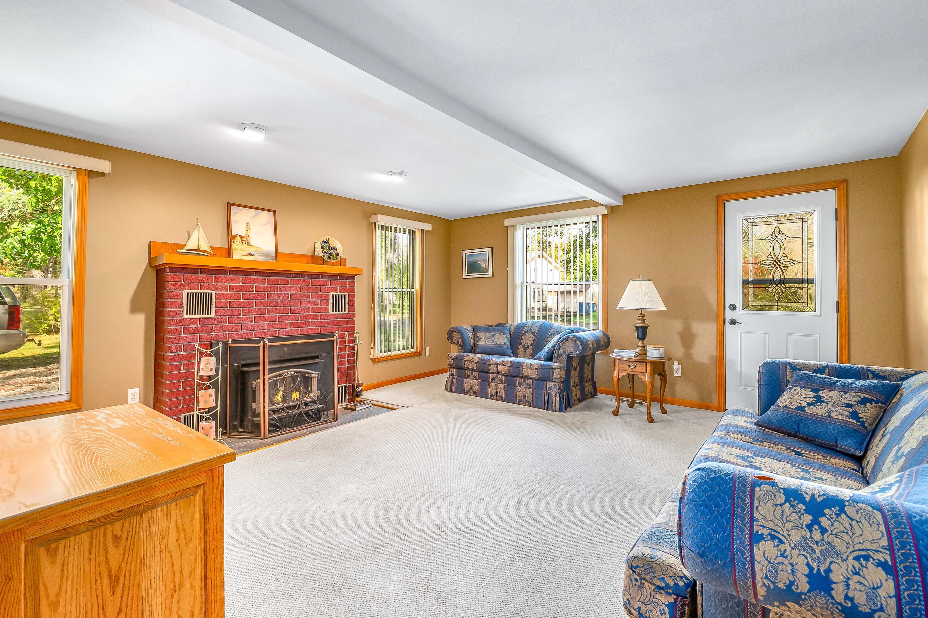887 Pleasant Road