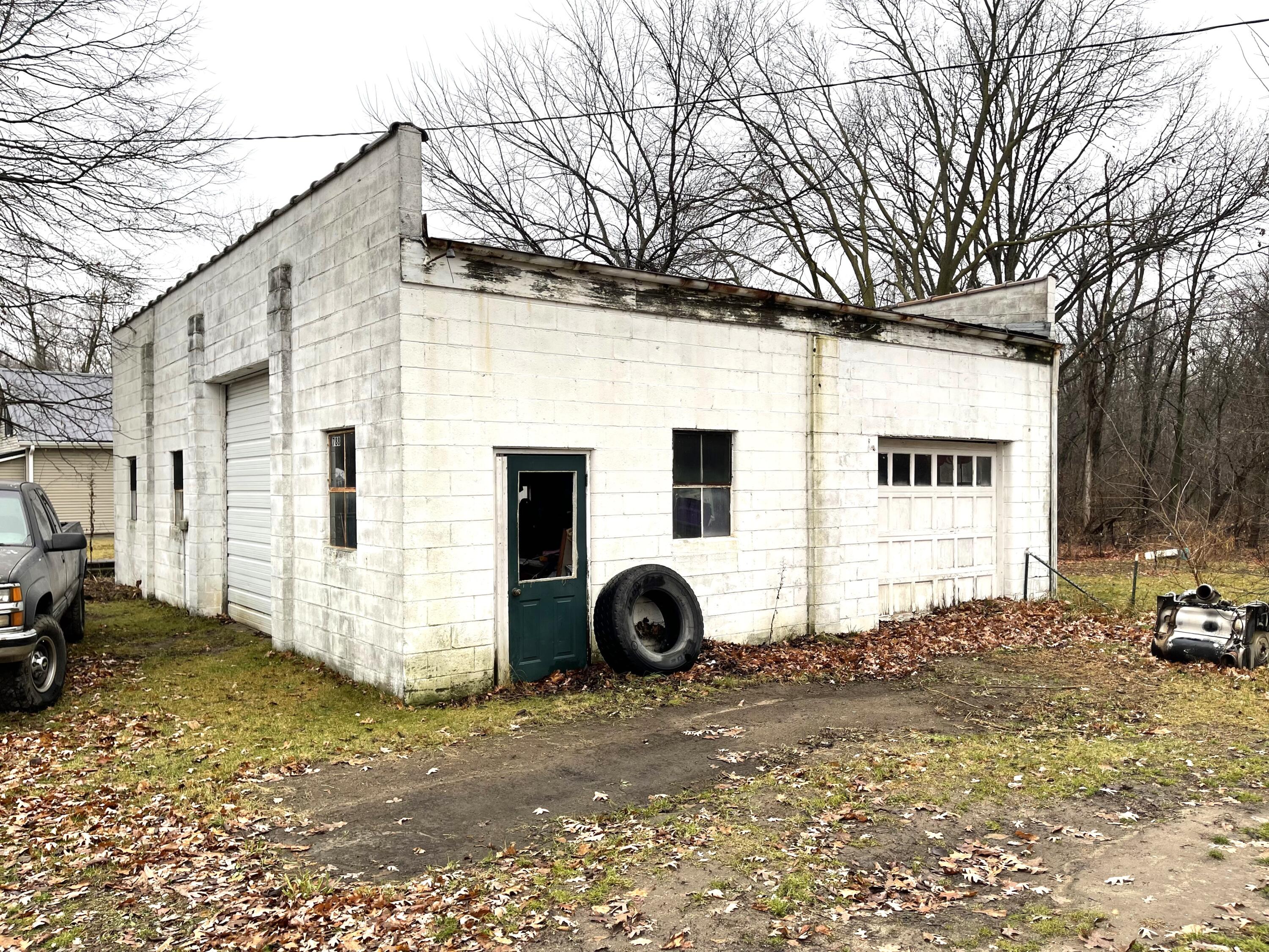 786 W Colon Road