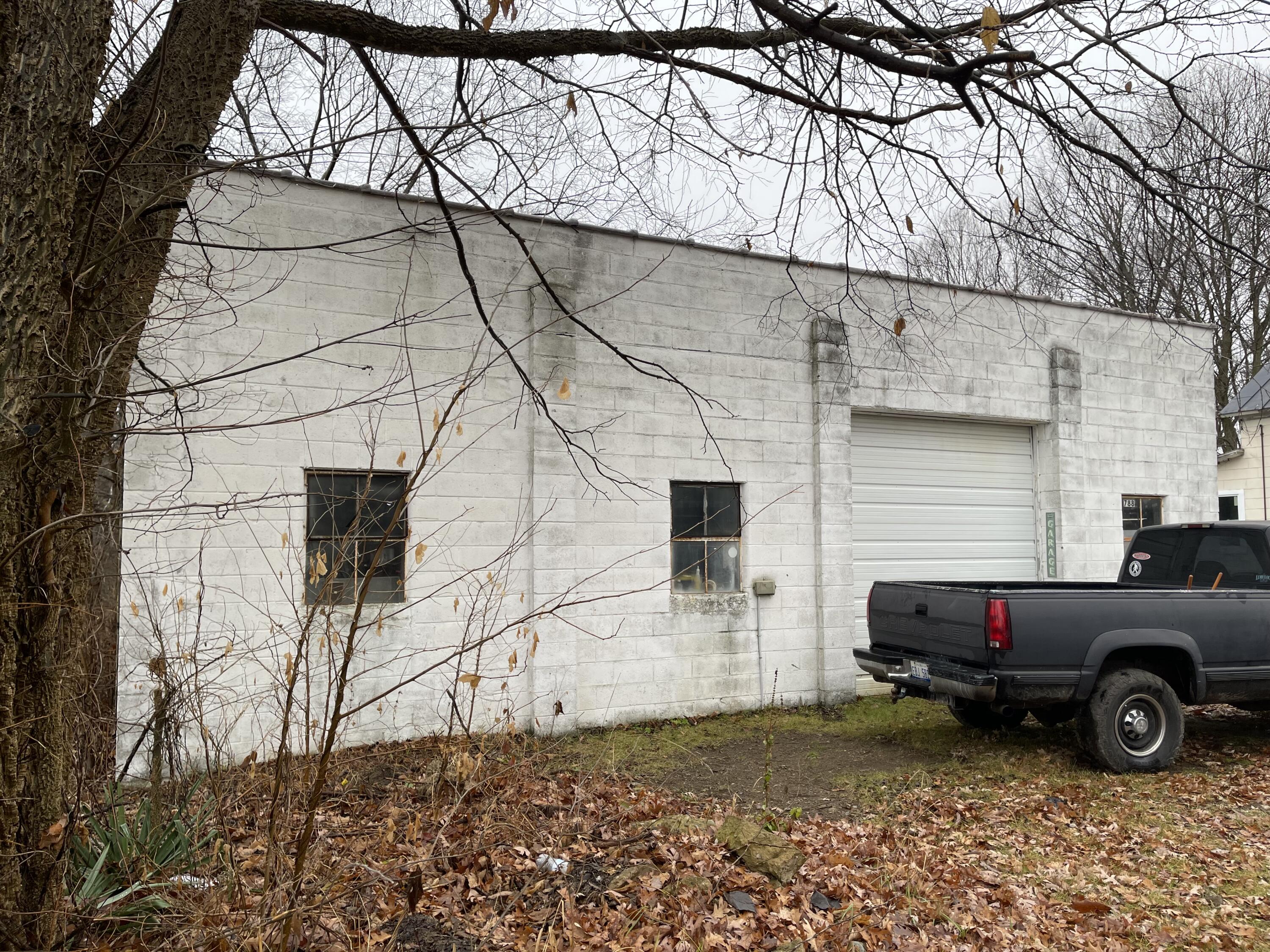 786 W Colon Road