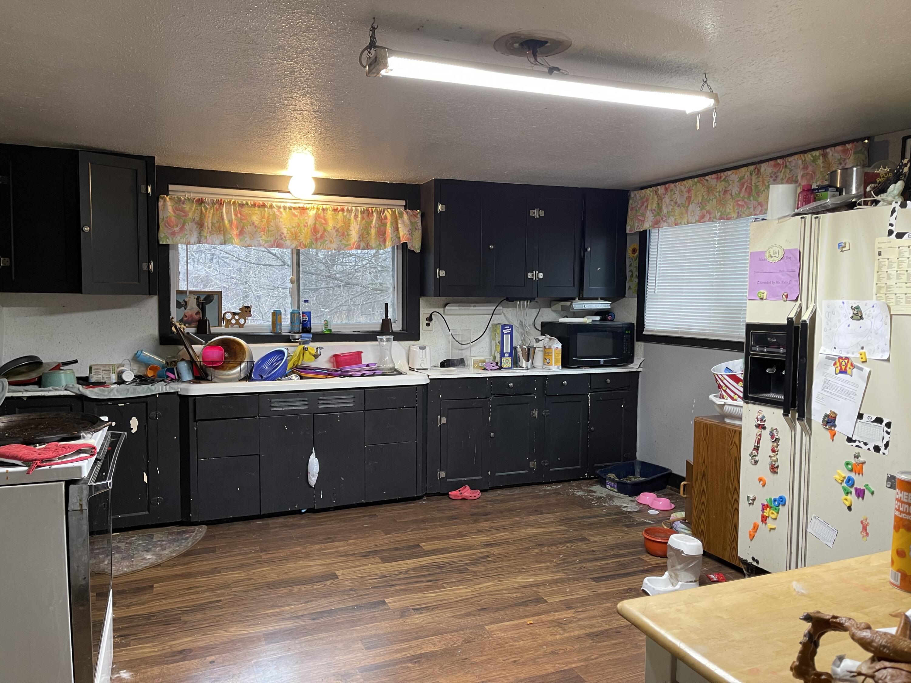 786 W Colon Road