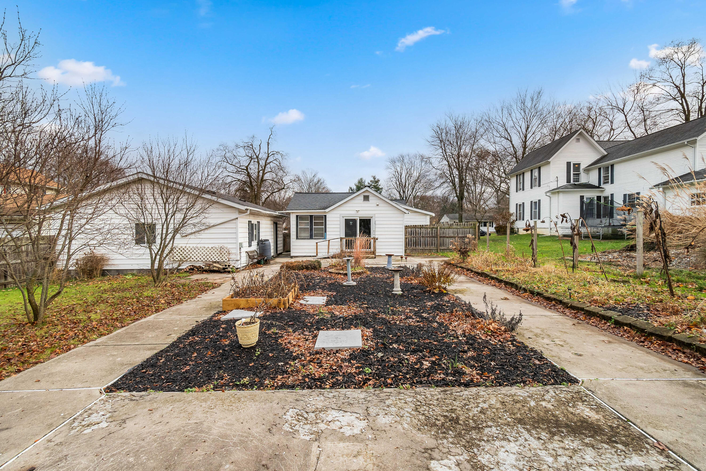 35 Pleasant Street